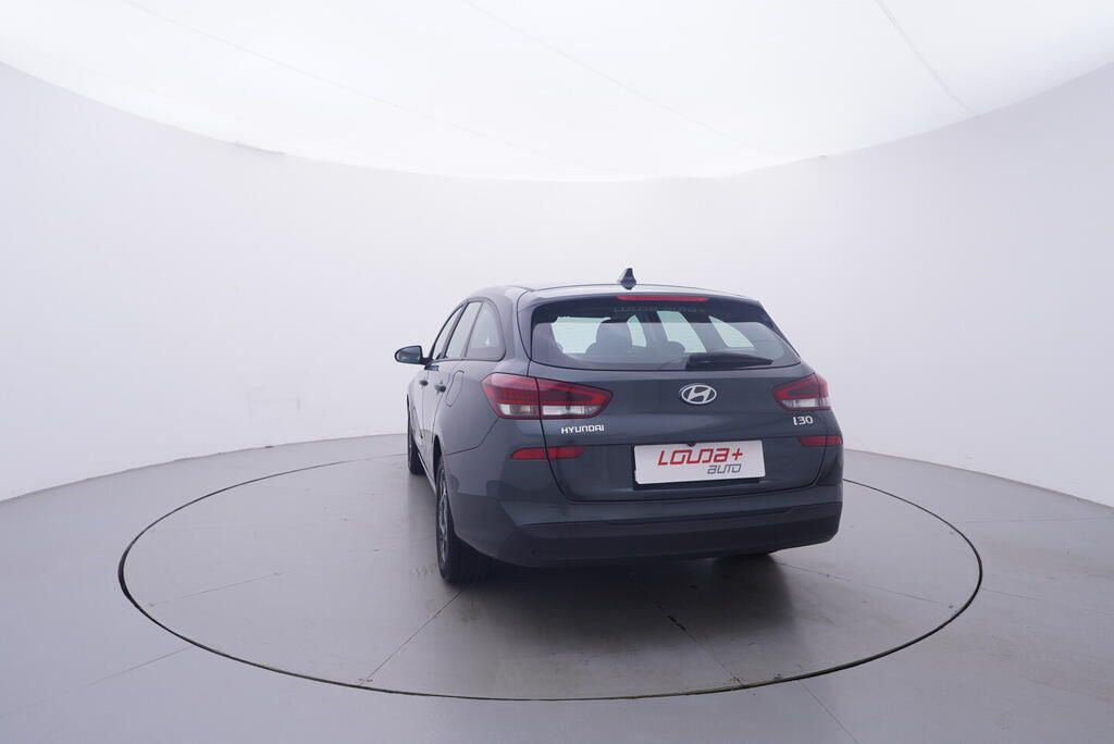 Hyundai i30, Comfort 1.0 GDI 88 kW - fotka 4