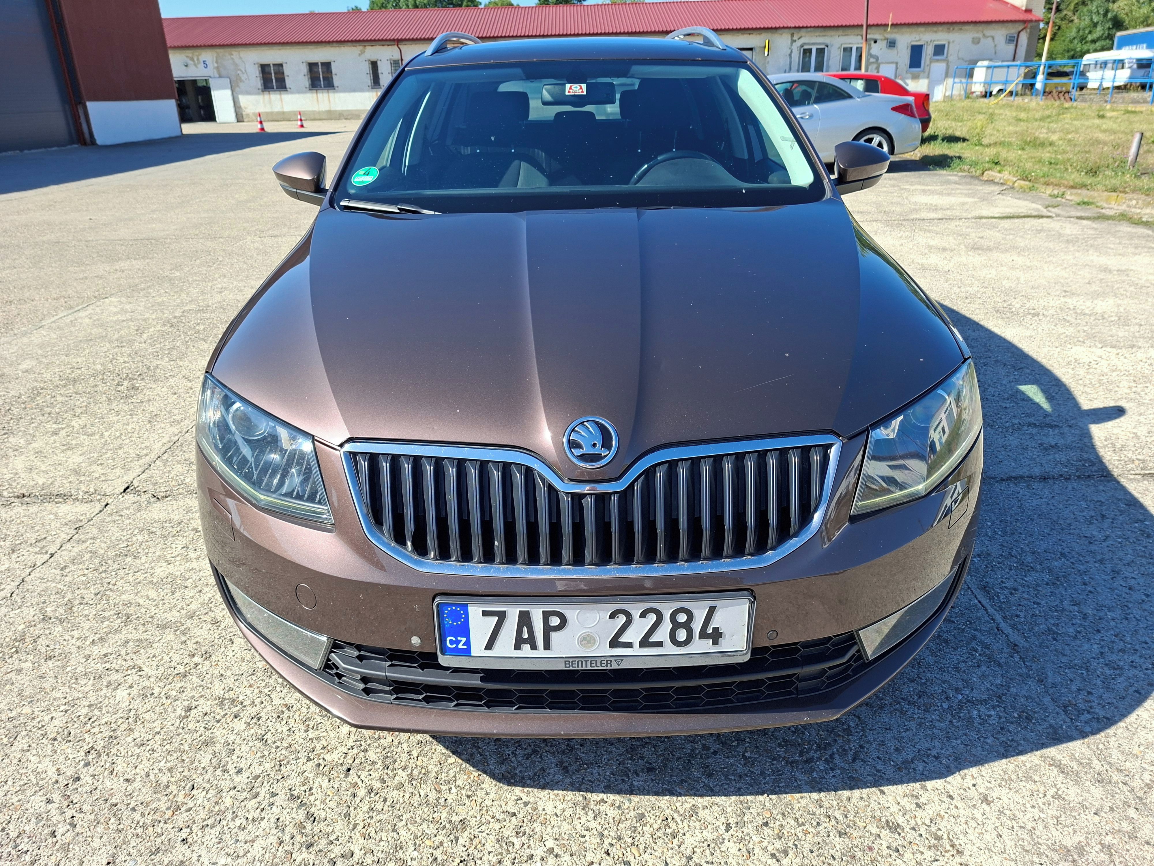 Škoda Octavia, Elegance,Xenony,Panorama, - fotka 2