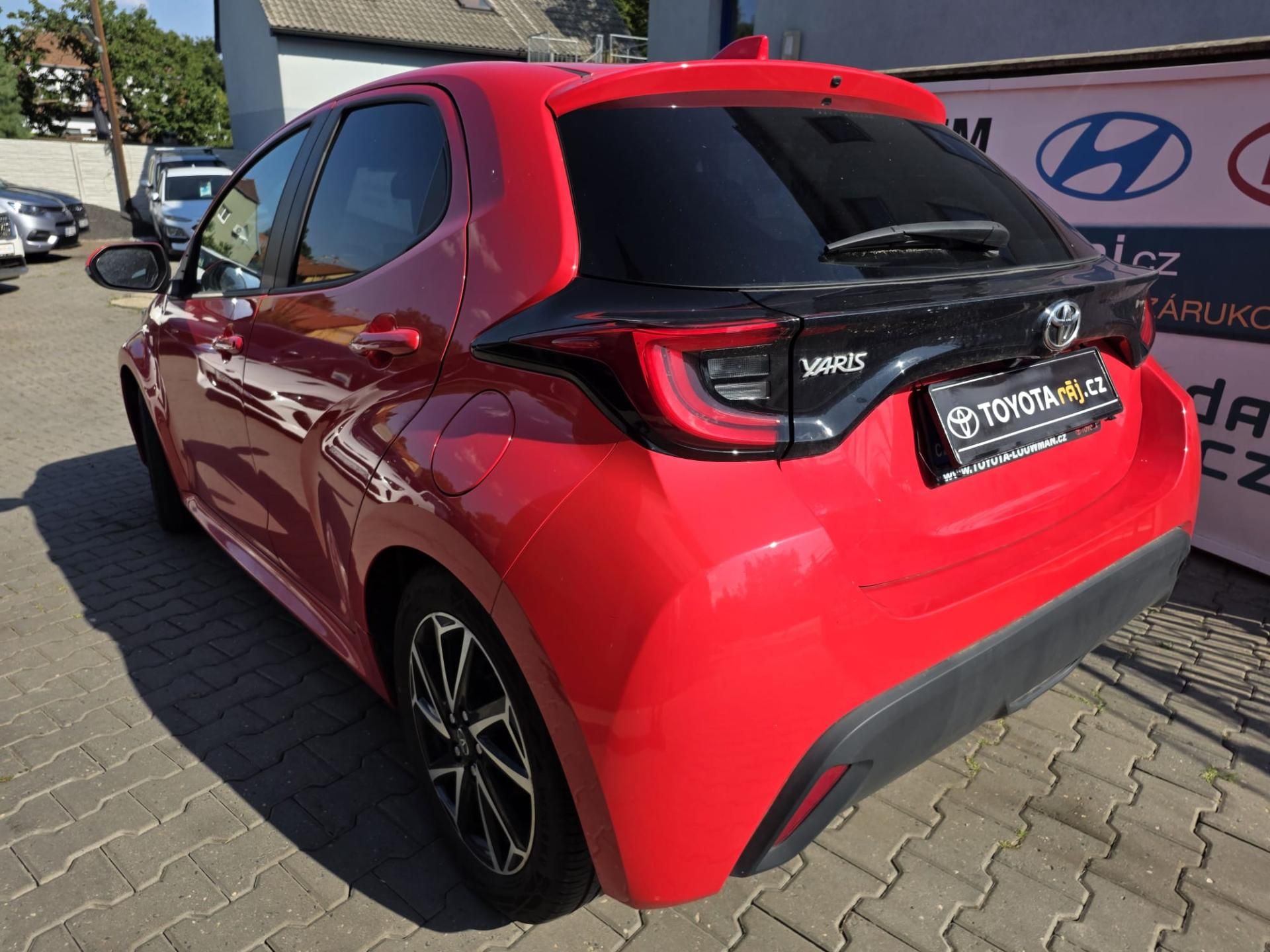 Toyota Yaris, 1.5-V ZÁRUCE-1.MAJITEL-AUTOMAT - fotka 6