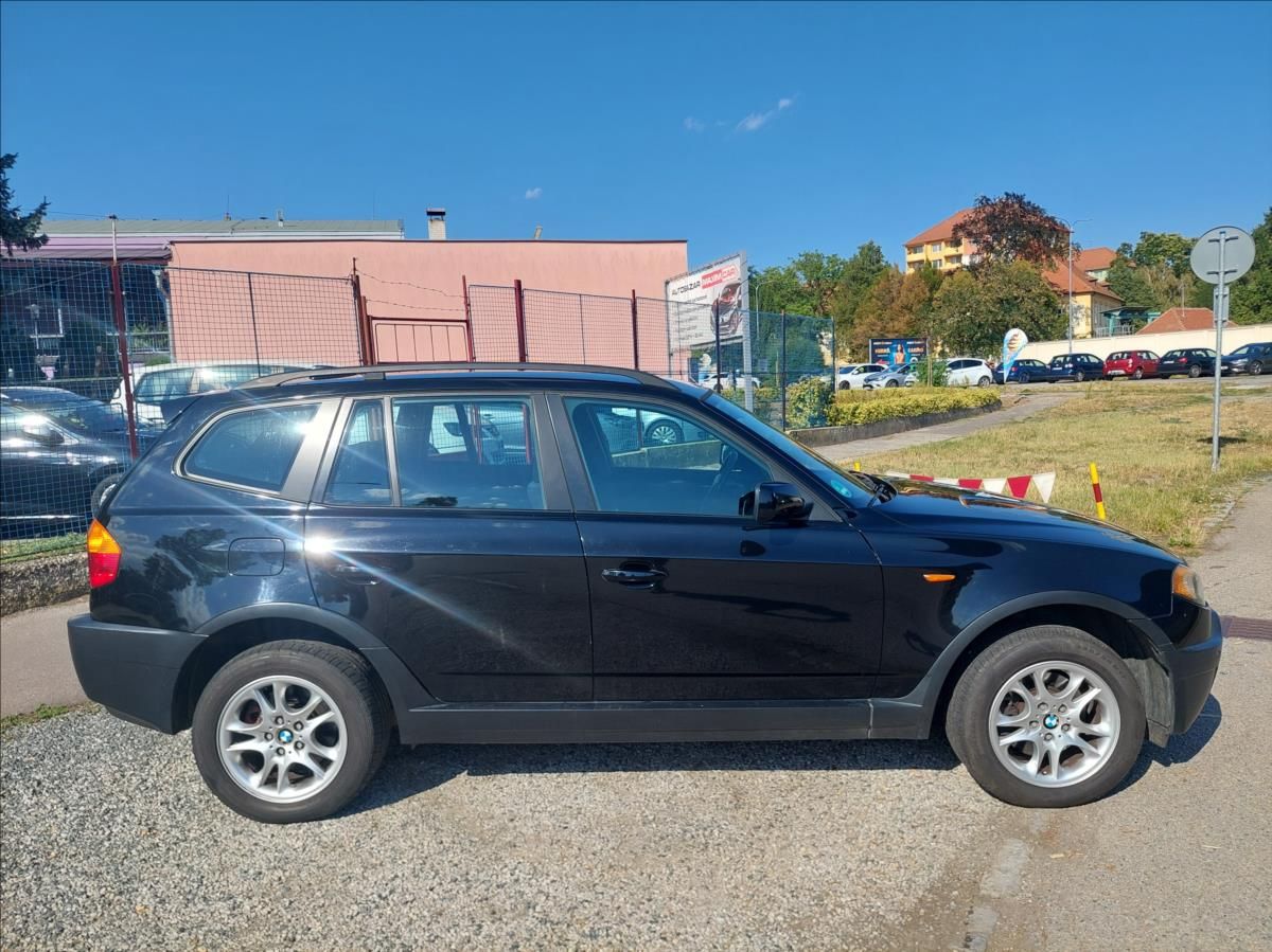 BMW X3, 2,0 D - fotka 4