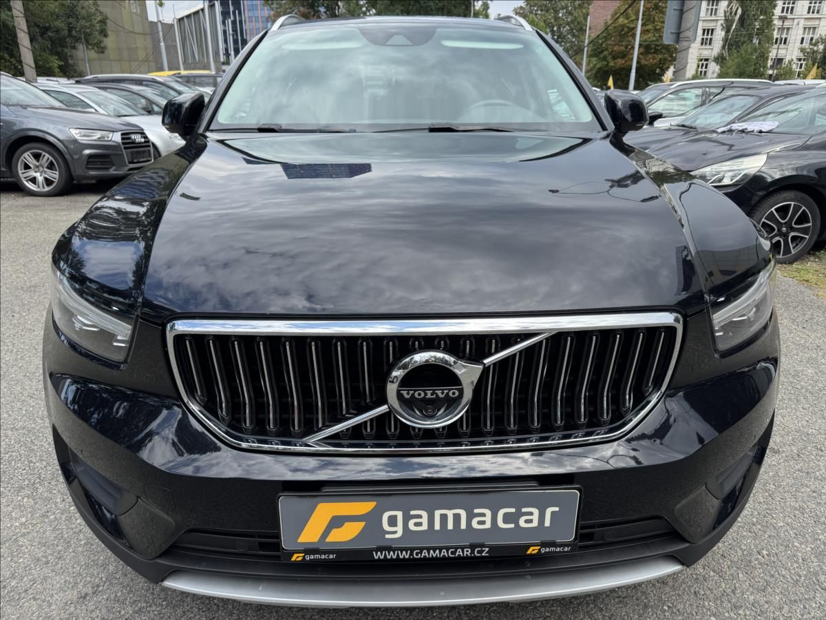 Volvo XC40, 2,0 INSCRIPTION NOVÉ PNEU+BRZD