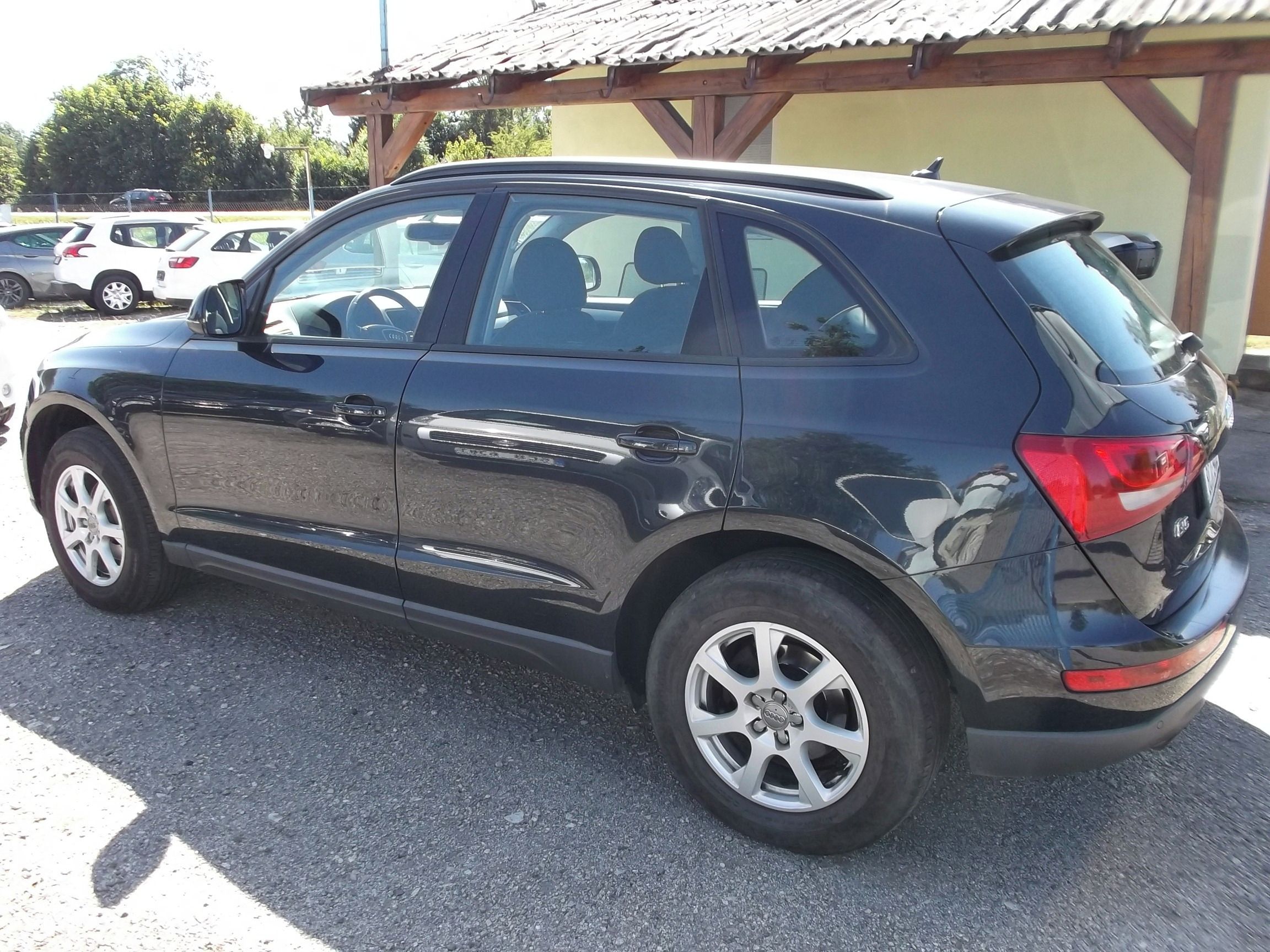 Audi Q5, 2.0 TDI - fotka 2
