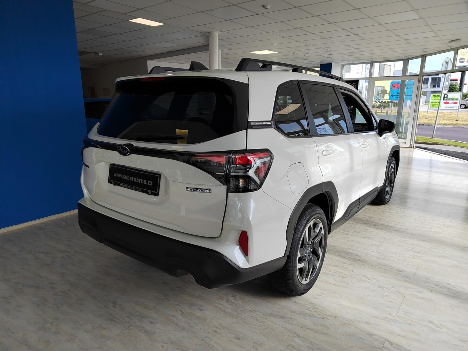 Subaru Forester, 2,0 Comfort NAVI - fotka 3