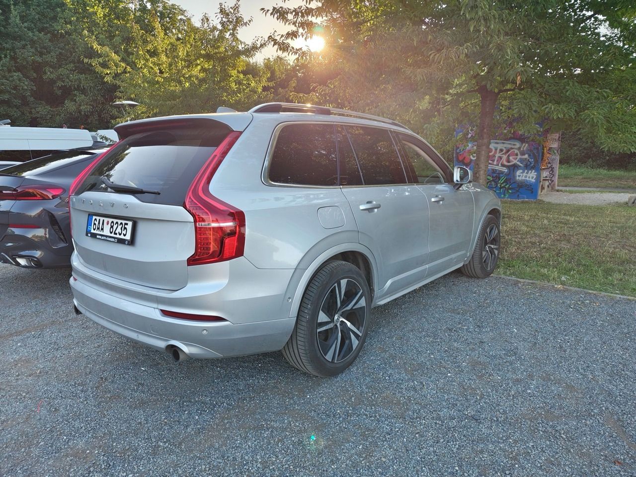 Volvo XC90, B&W / AWD / Mom-Insc / 7mis - fotka 4