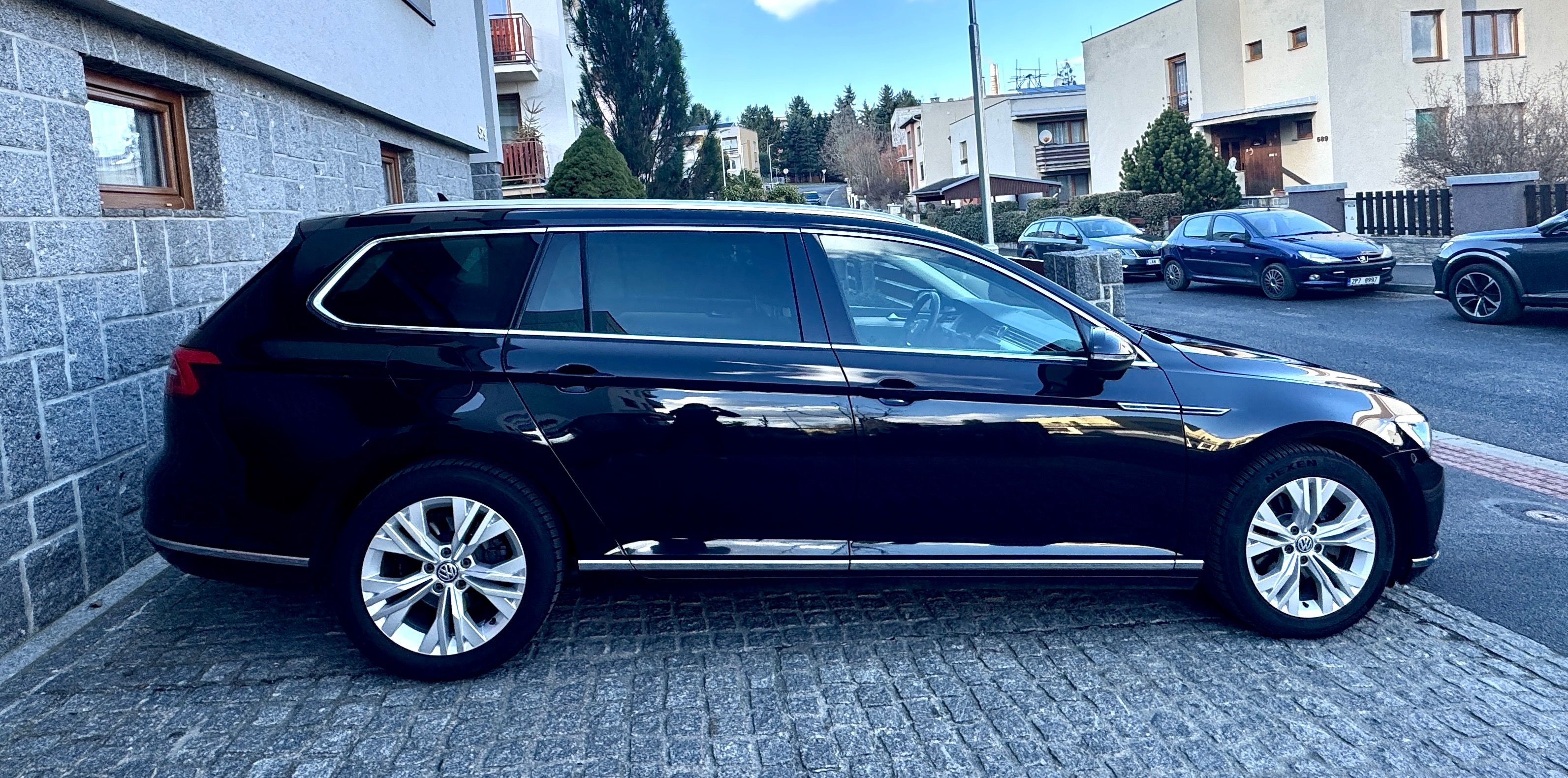 Volkswagen Passat, VW Passat 2.0 tdi Highline - fotka 6