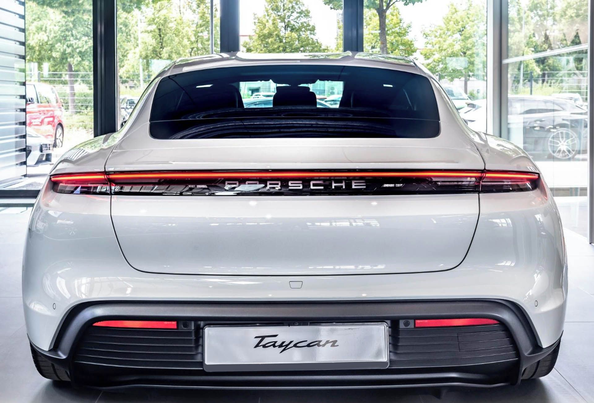 Porsche Taycan, 4 SportDesign Matrix ACC 360 - fotka 5