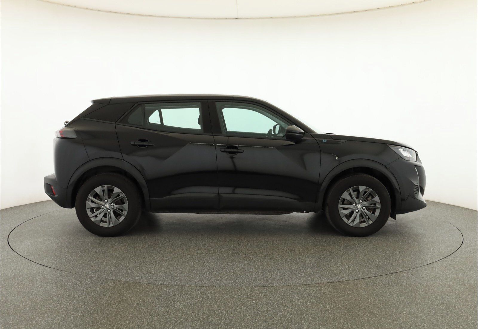 Peugeot 2008, 50 kWh, SoH 91%, Active - fotka 6