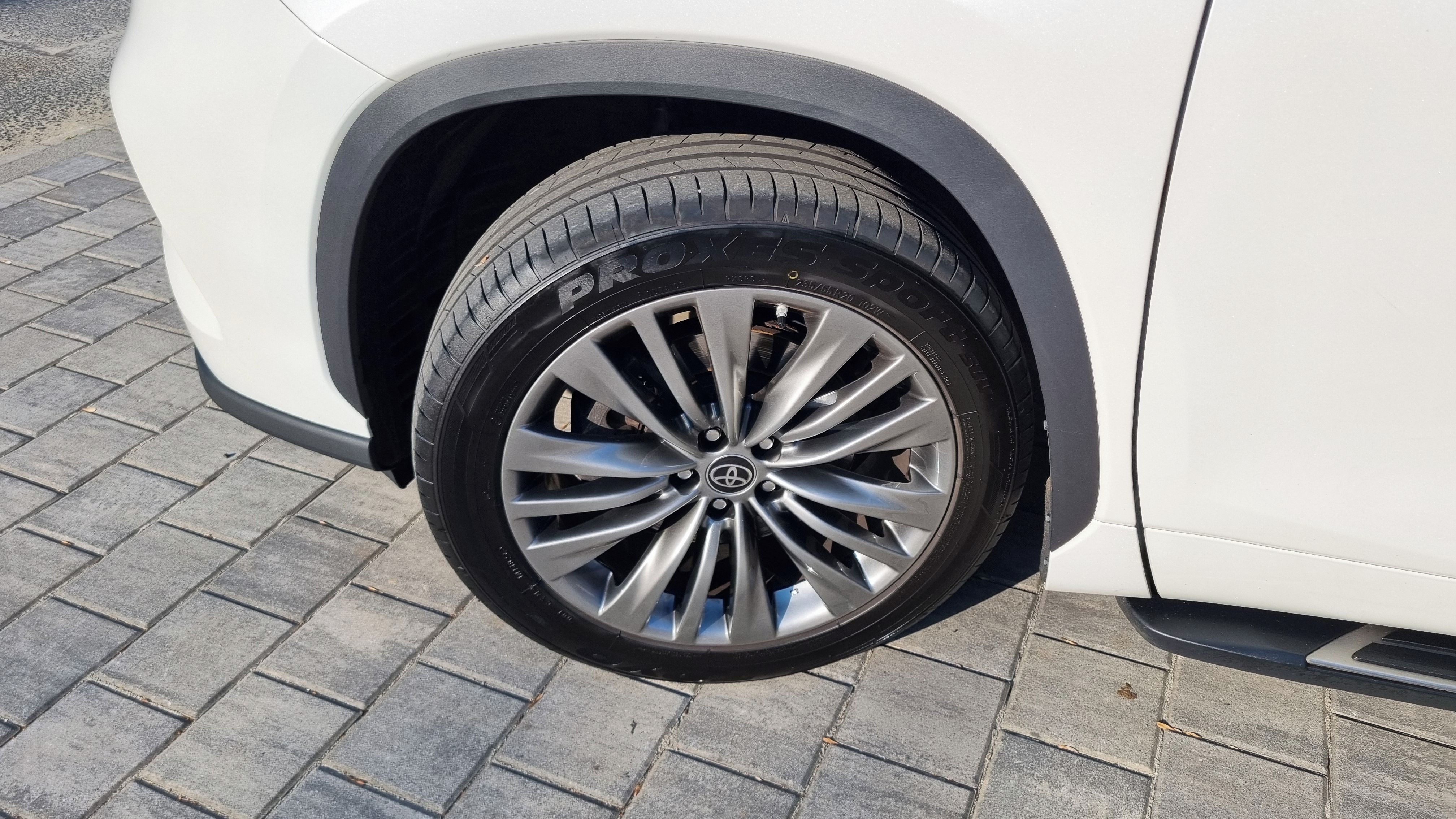 Toyota Highlander, Hybrid AWD 7 míst - fotka 5