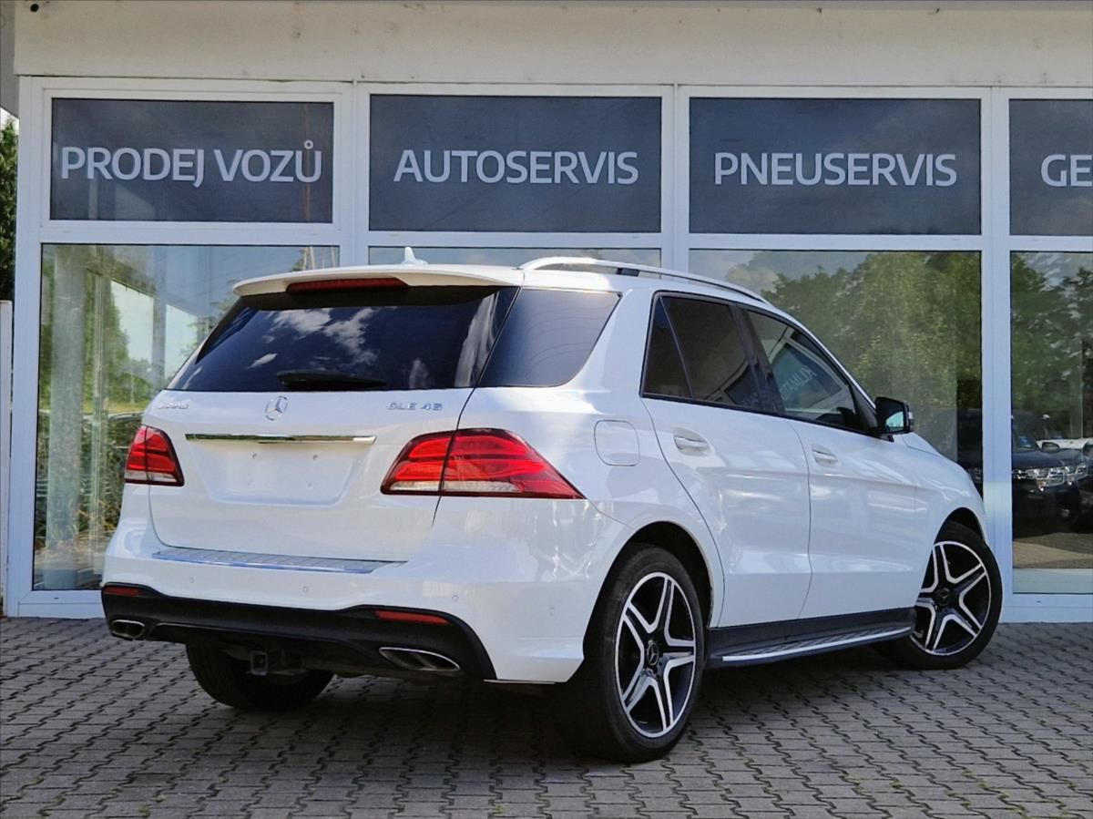 Mercedes-Benz GLE, 3,0 i AMG 270kW 4MATIC PANORAM - fotka 6
