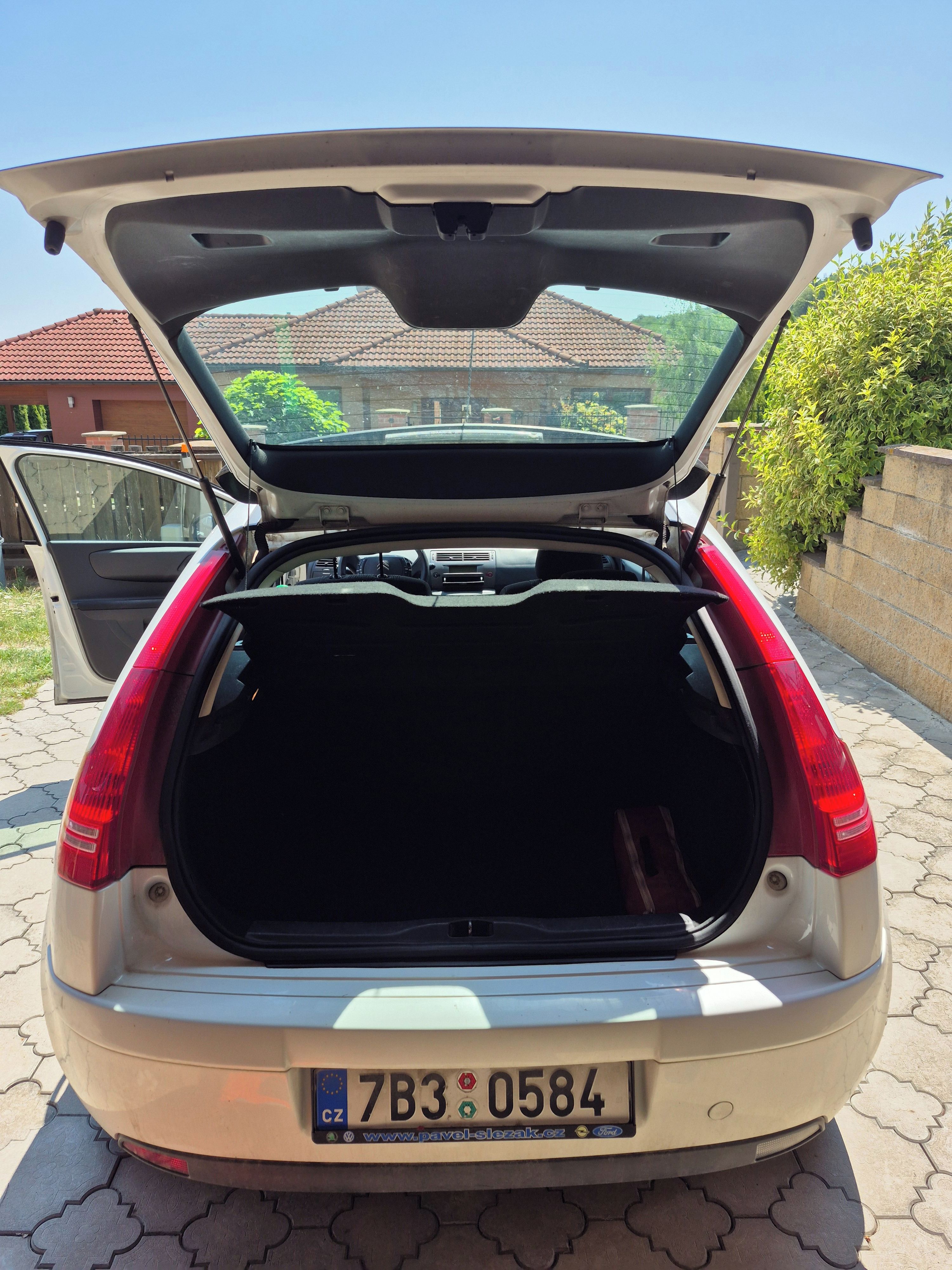 Citroën C4, Citroën C4 1.6 HDI 90 kW - fotka 6