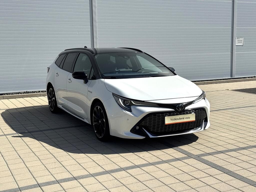 Toyota Corolla, GR Sport 2.0 e-CVT 112 kW - fotka 3