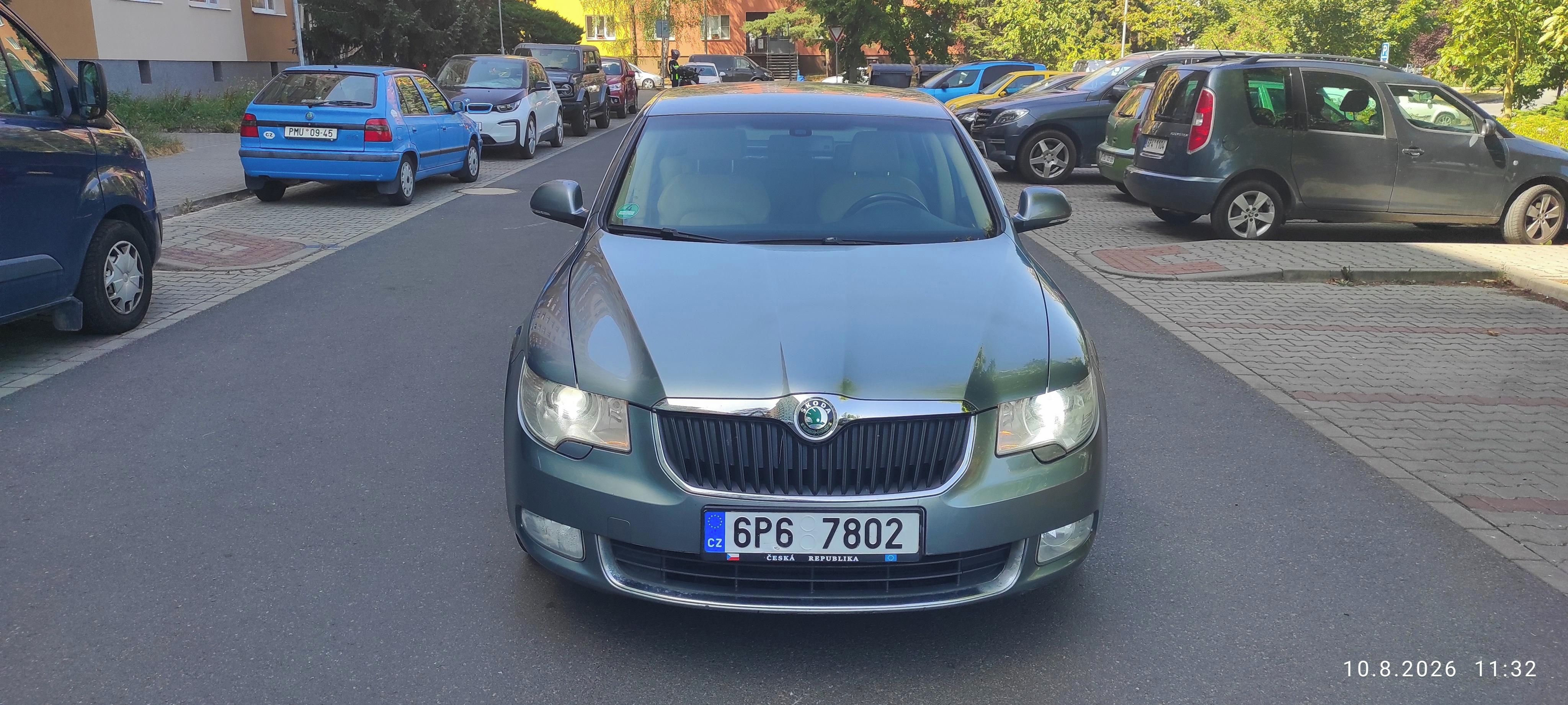 Škoda Superb, servisováno - fotka 2