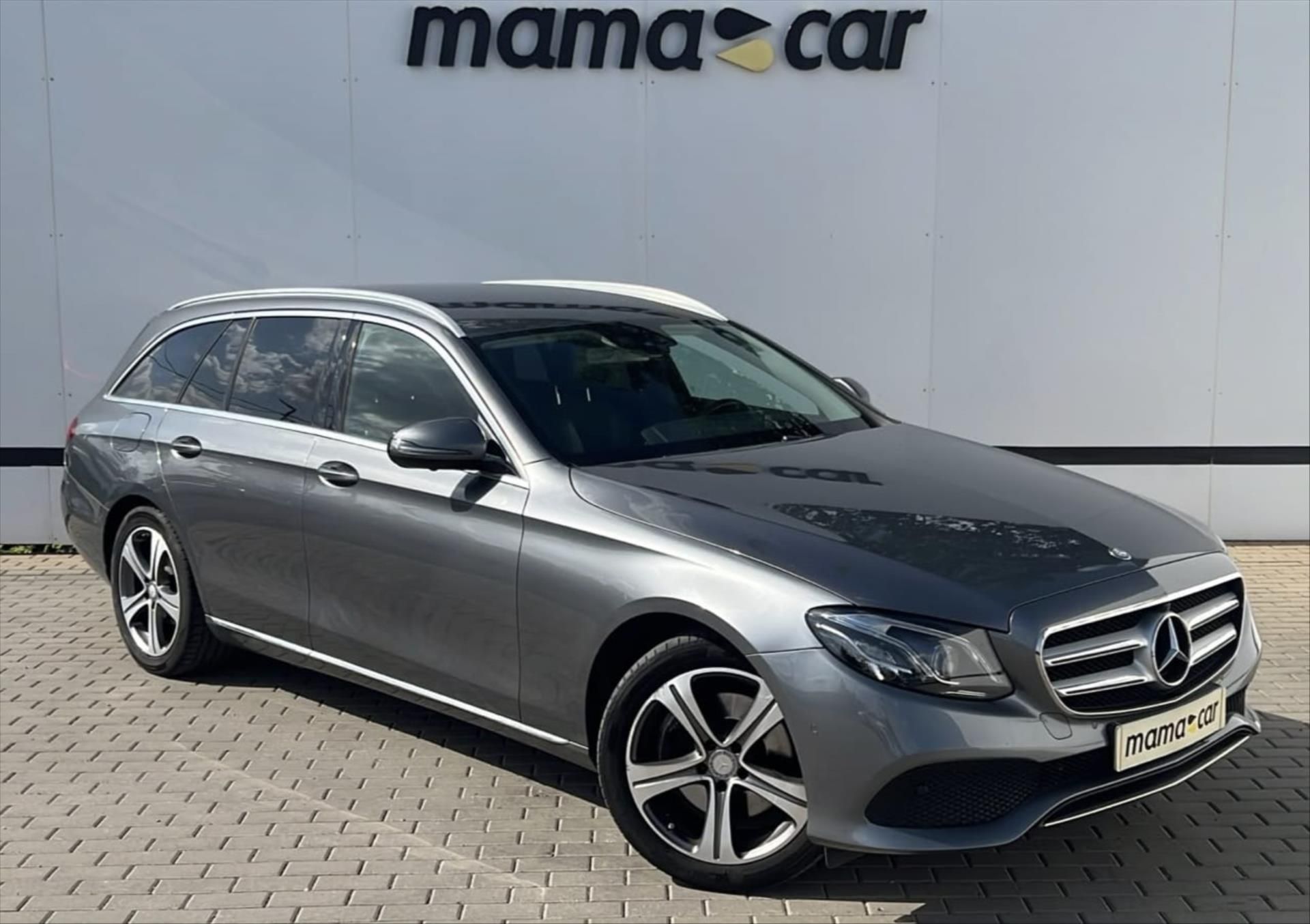 Mercedes-Benz Třídy E, 220d 143kW HEAD UP LED ČR
