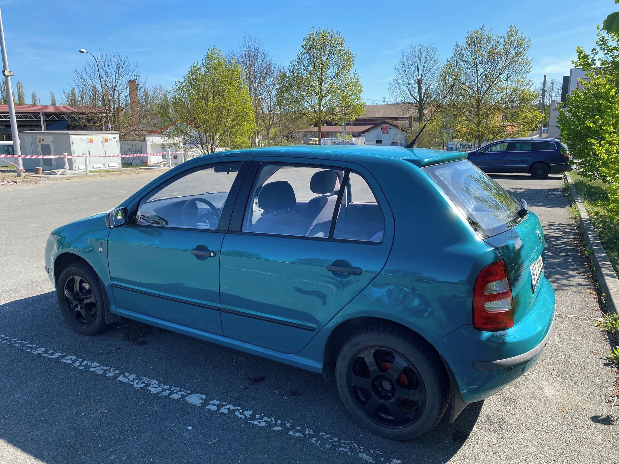 Škoda Fabia, Škoda Fabia 1.4 Mpi - nová STK - fotka 5