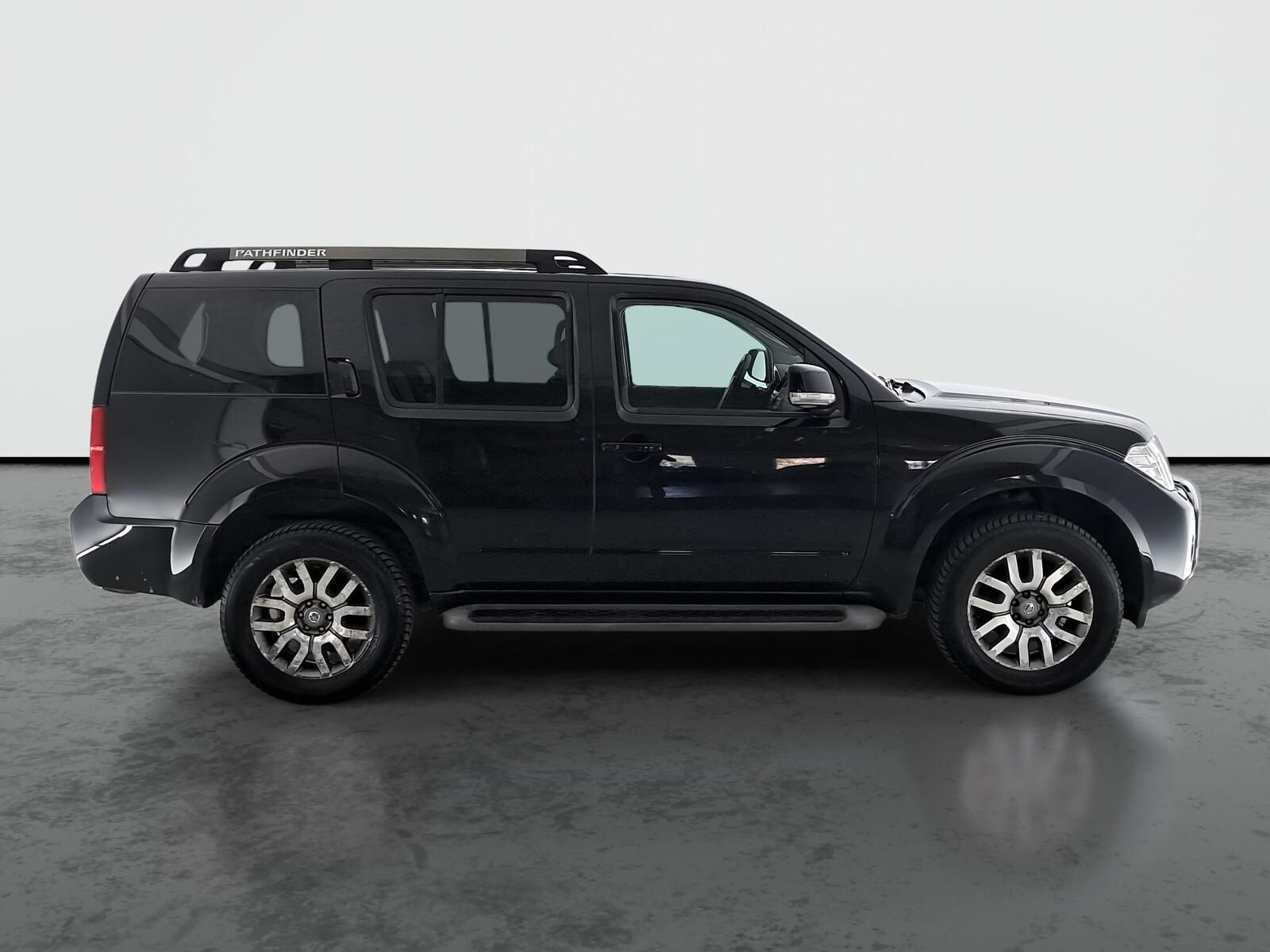 Nissan Pathfinder, 2.5 dCi, 4X4, Automat, 7 míst - fotka 6