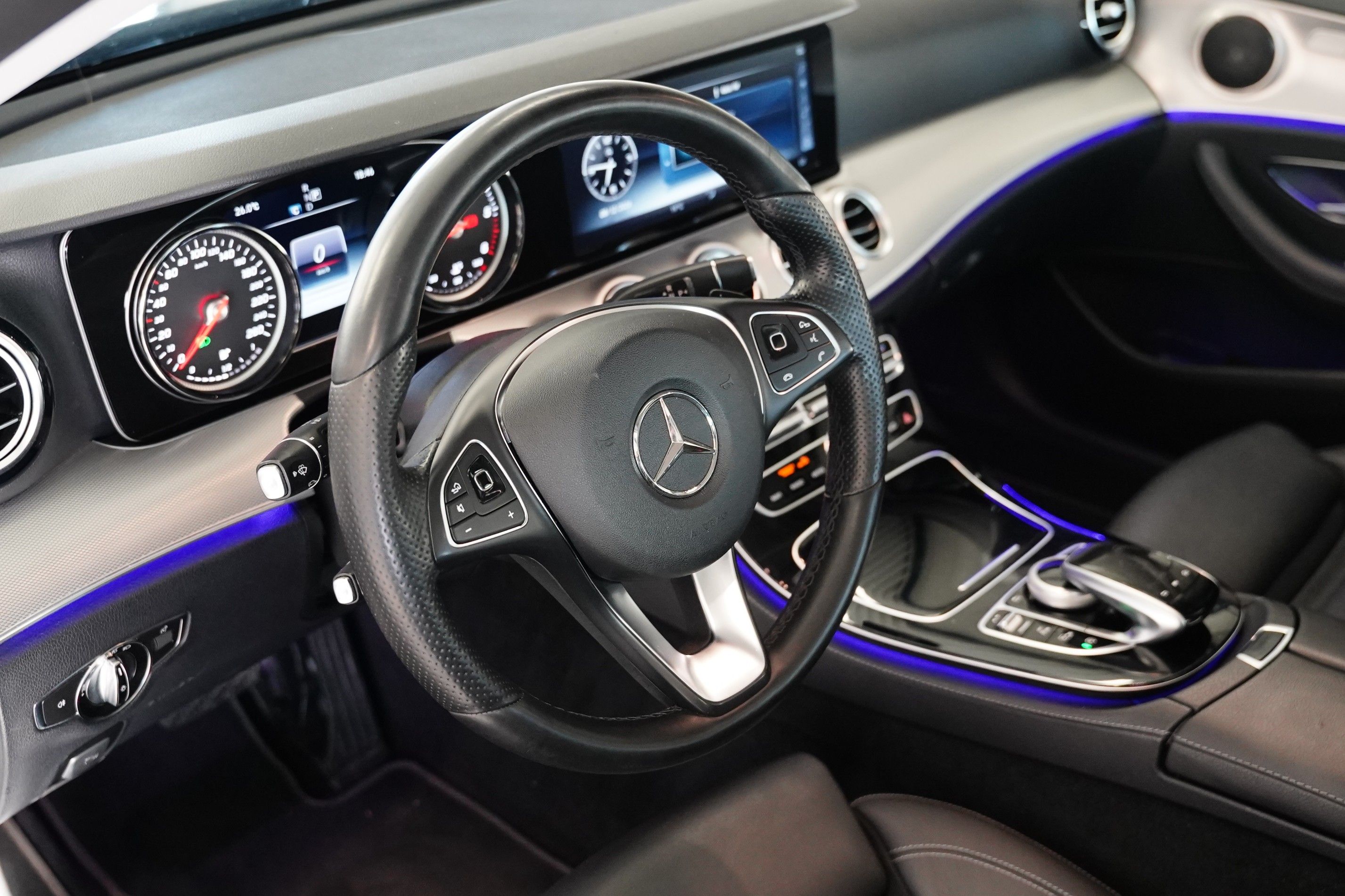 Mercedes-Benz Třídy E, 220d 143 kW AUT - fotka 6