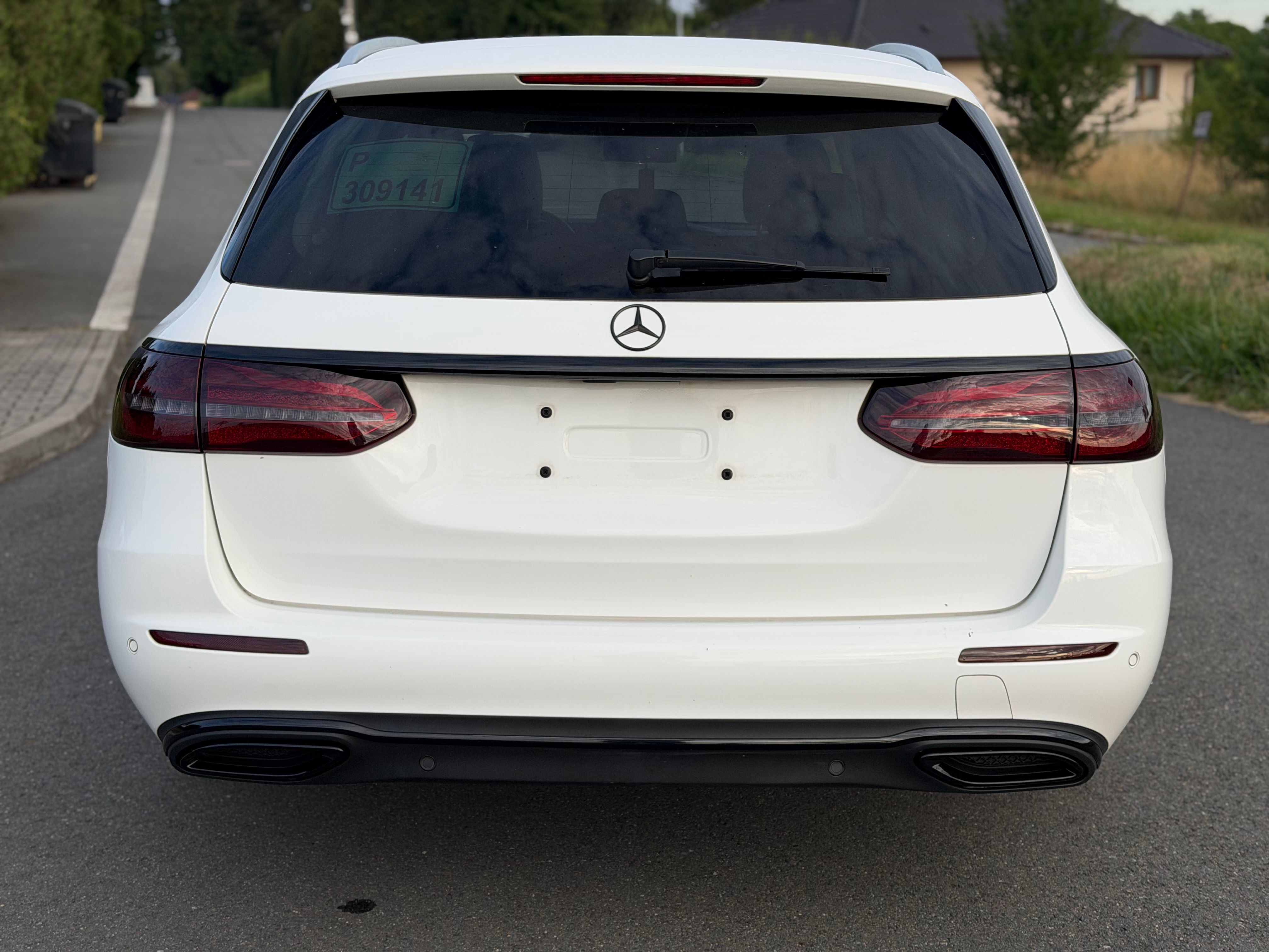Mercedes-Benz Třídy E, 350d - fotka 5