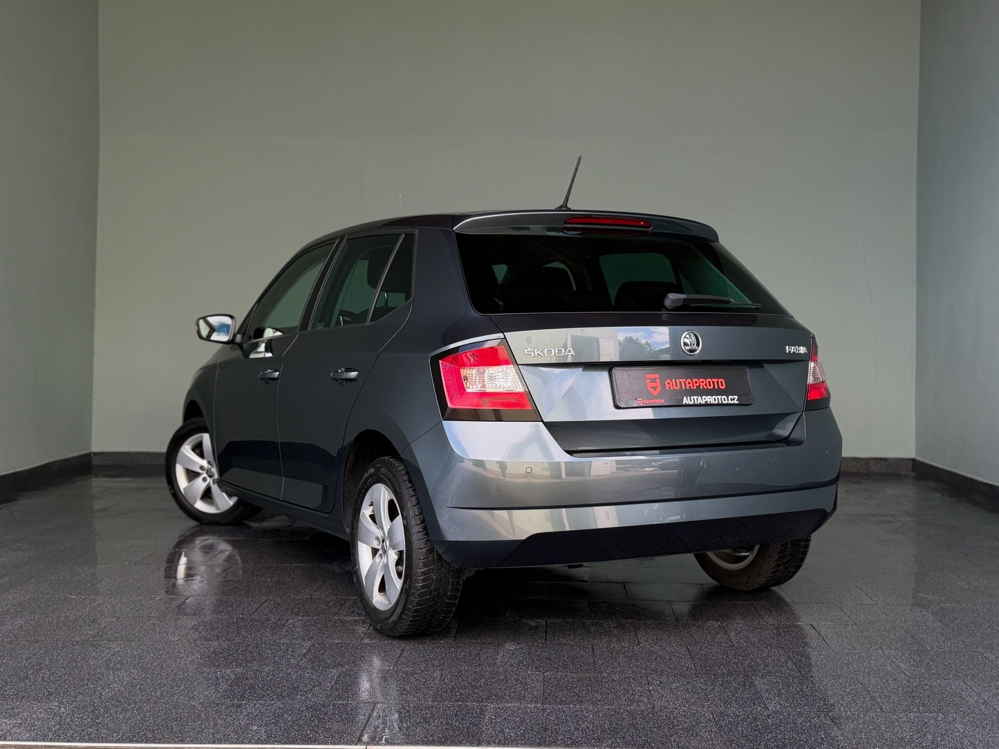 Škoda Fabia, 1.OTSi-81kW-56tkm-DigiKlim-R15 - fotka 5