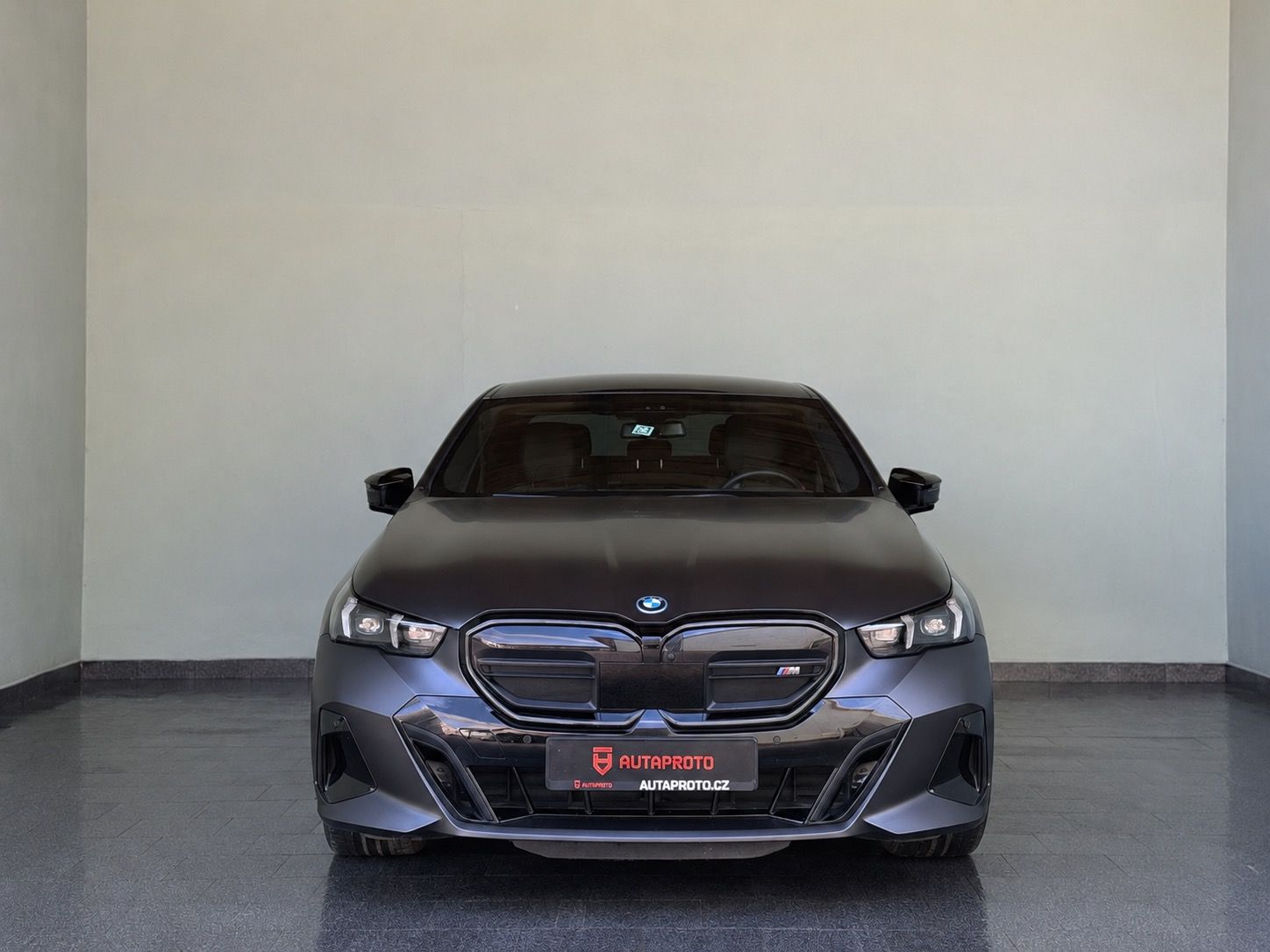 BMW i5, M60-xD-600PS-360-HUD-H&K-PANO - fotka 3
