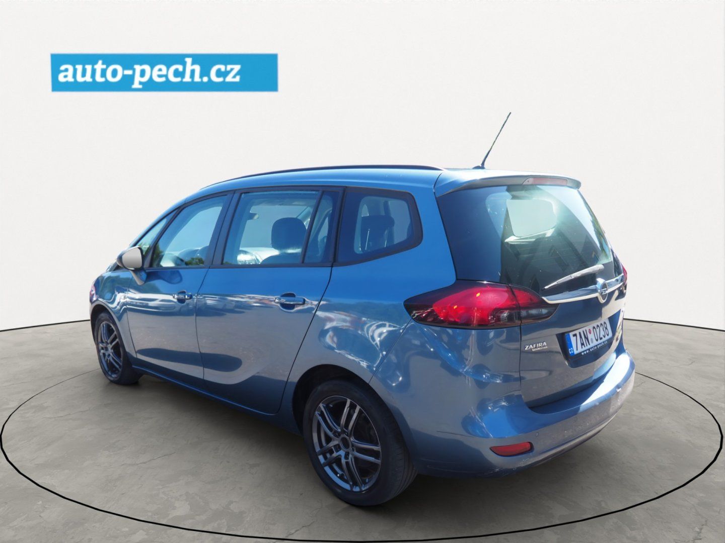 Opel Zafira, 1.6 CDTi, 7 míst - fotka 2