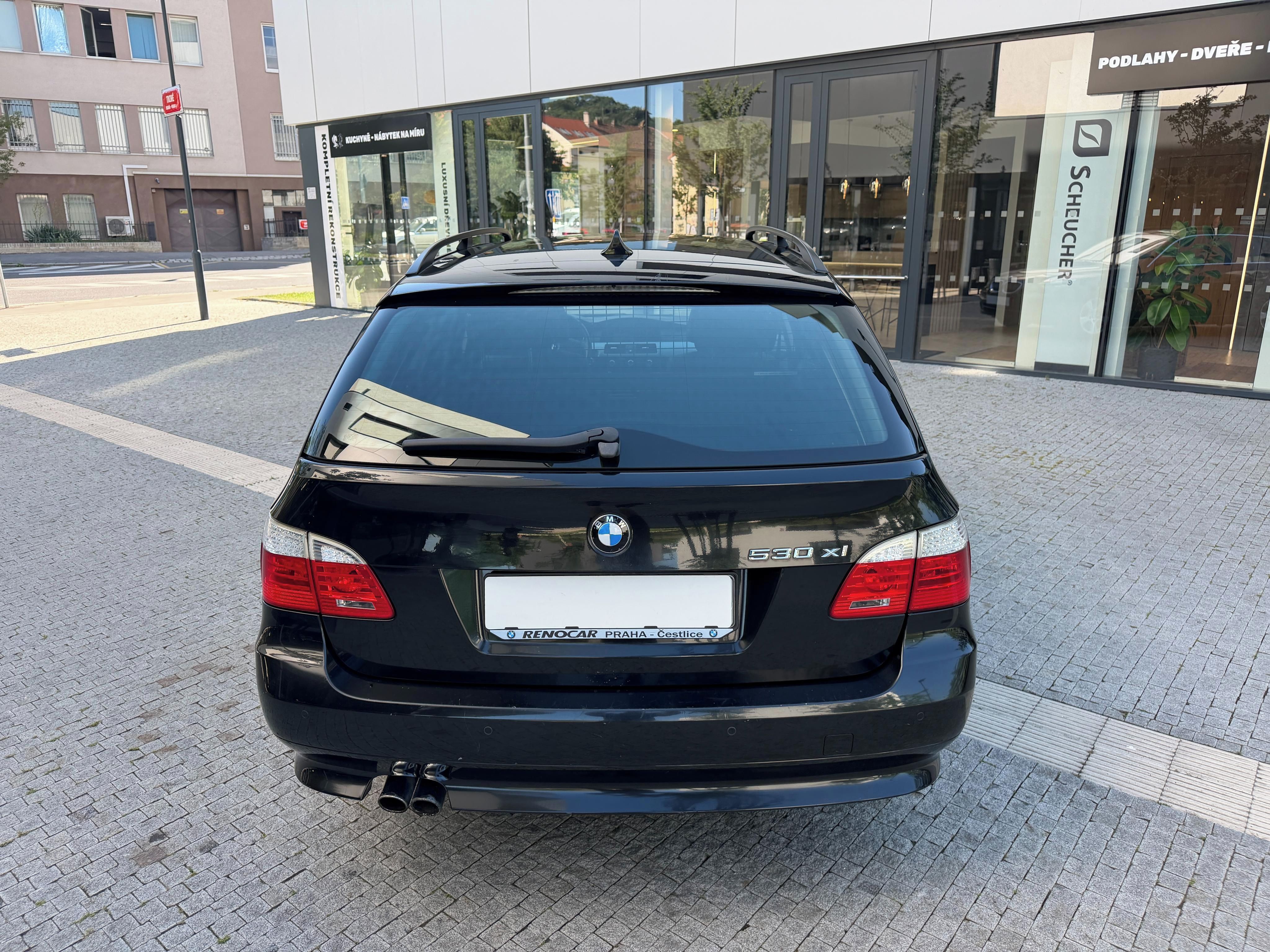 BMW Řada 5, 3,0 XI 200KW manuál ČR původ - fotka 6