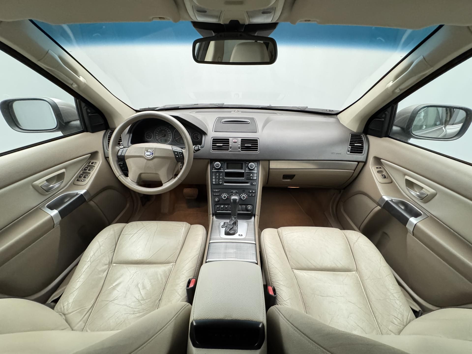Volvo XC90, D5 AWD SUMMUM AUT CZ - fotka 2