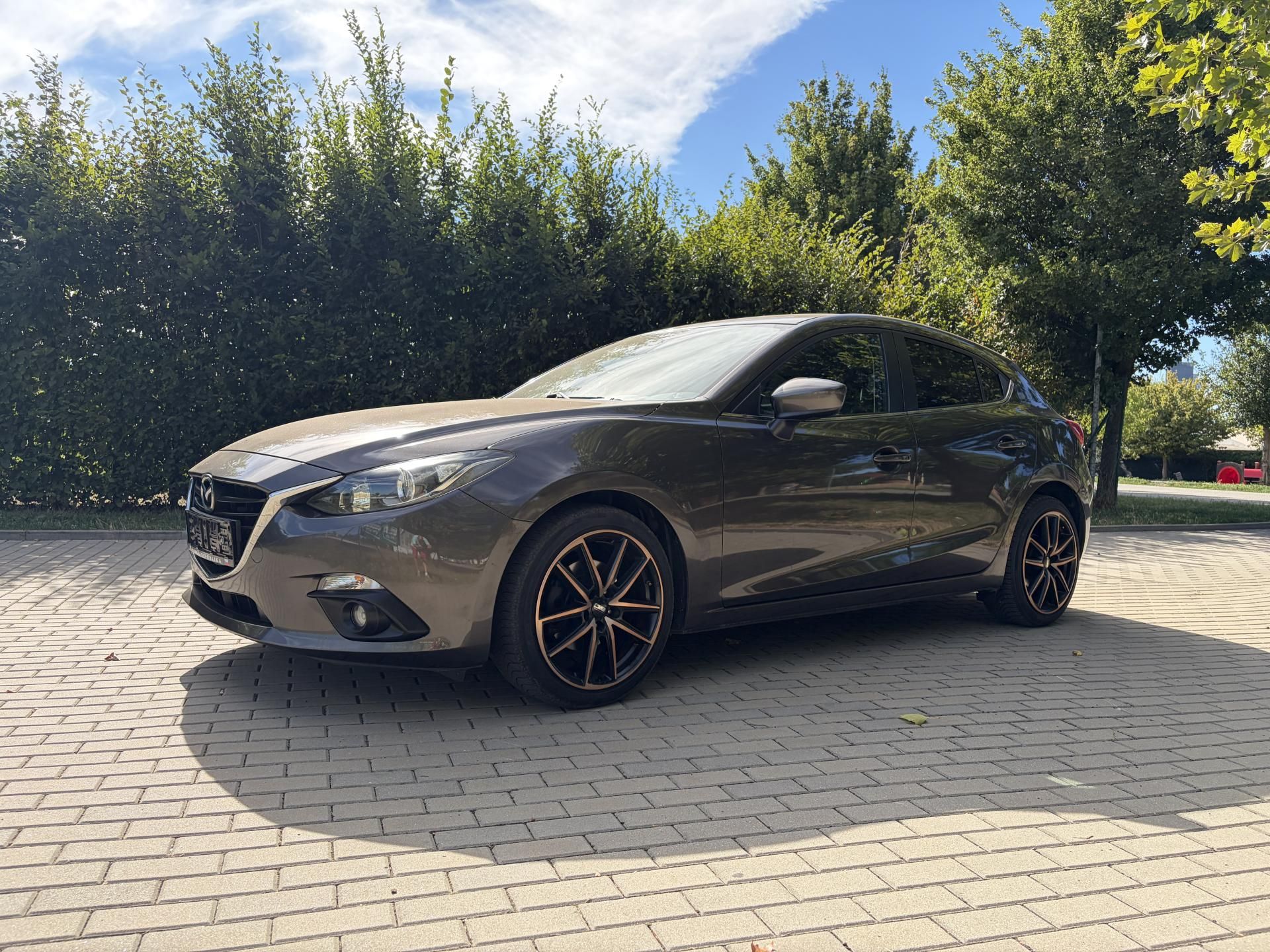 Mazda 3, 2.0 121kw Center-Line - fotka 4