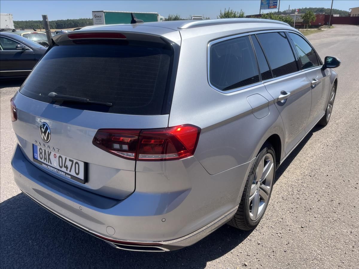 Volkswagen Passat, 2,0 TDi 110KW DSG LED ELEGANCE - fotka 6