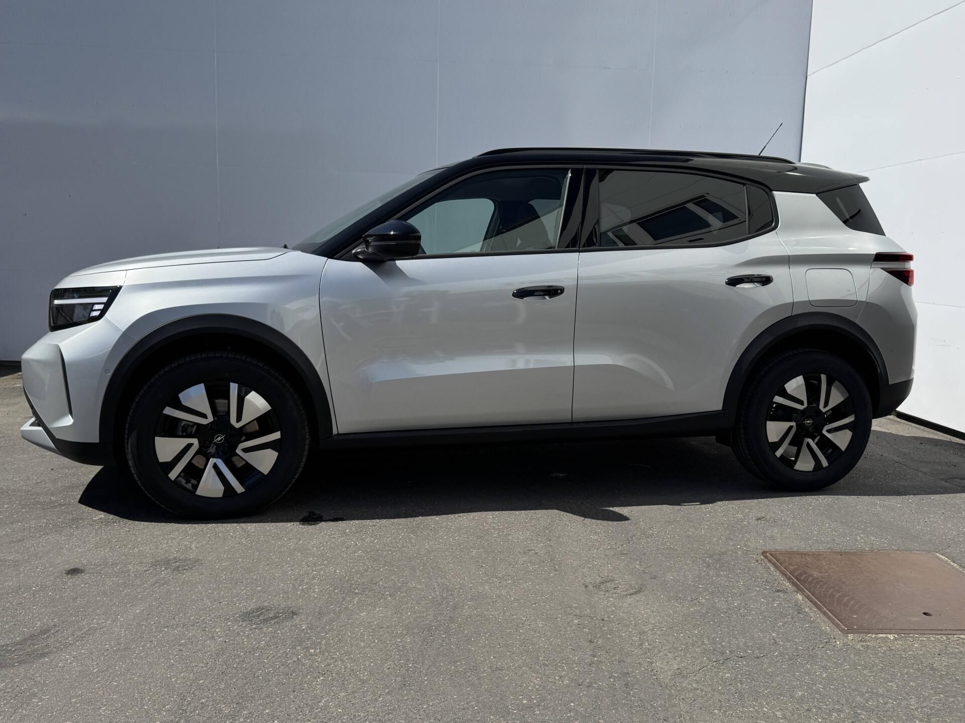 Opel Frontera, GS Hybrid 1,2 TURBO - fotka 3