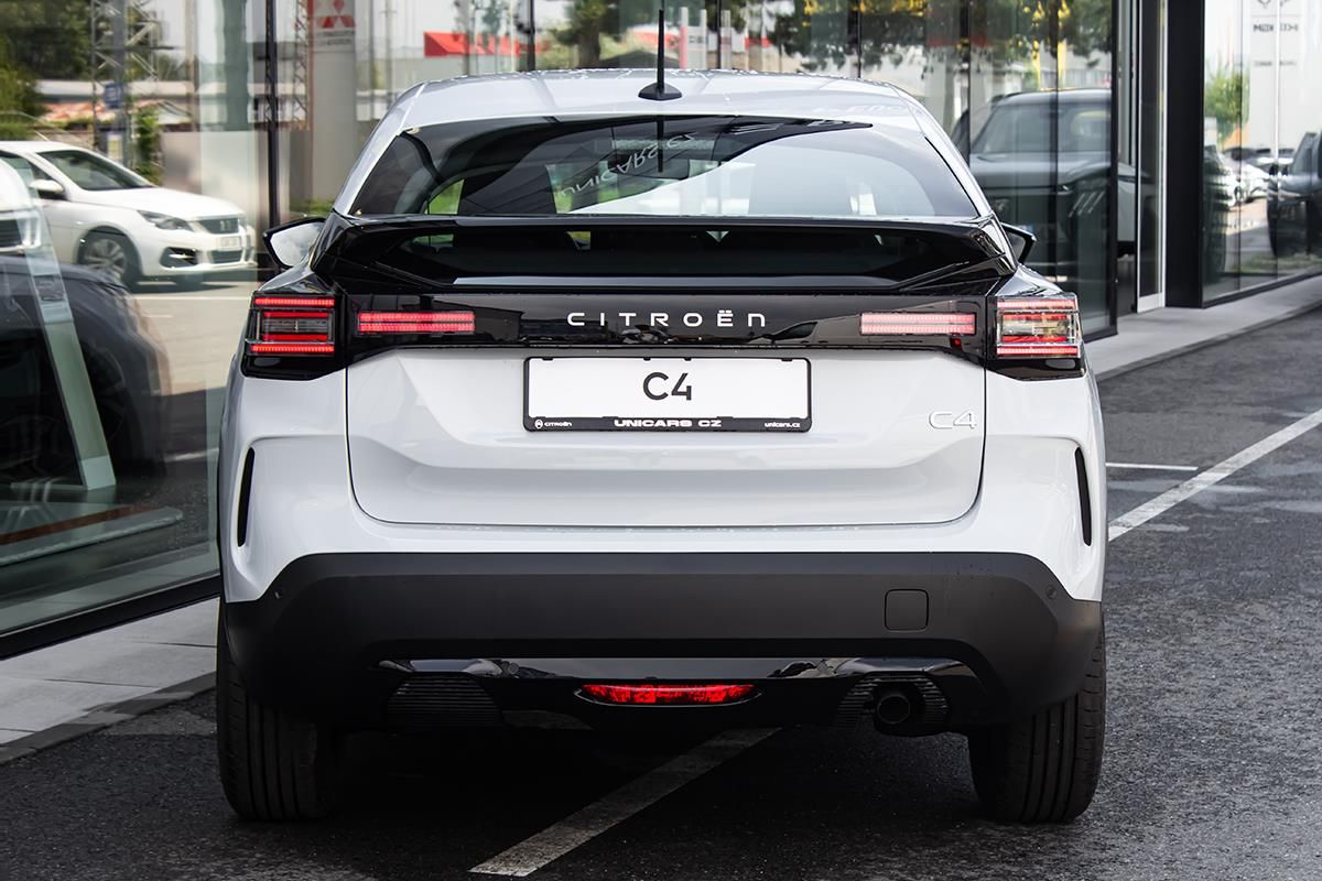 Citroën C4, 1,2 YOU Hybrid 110k Automat - fotka 6
