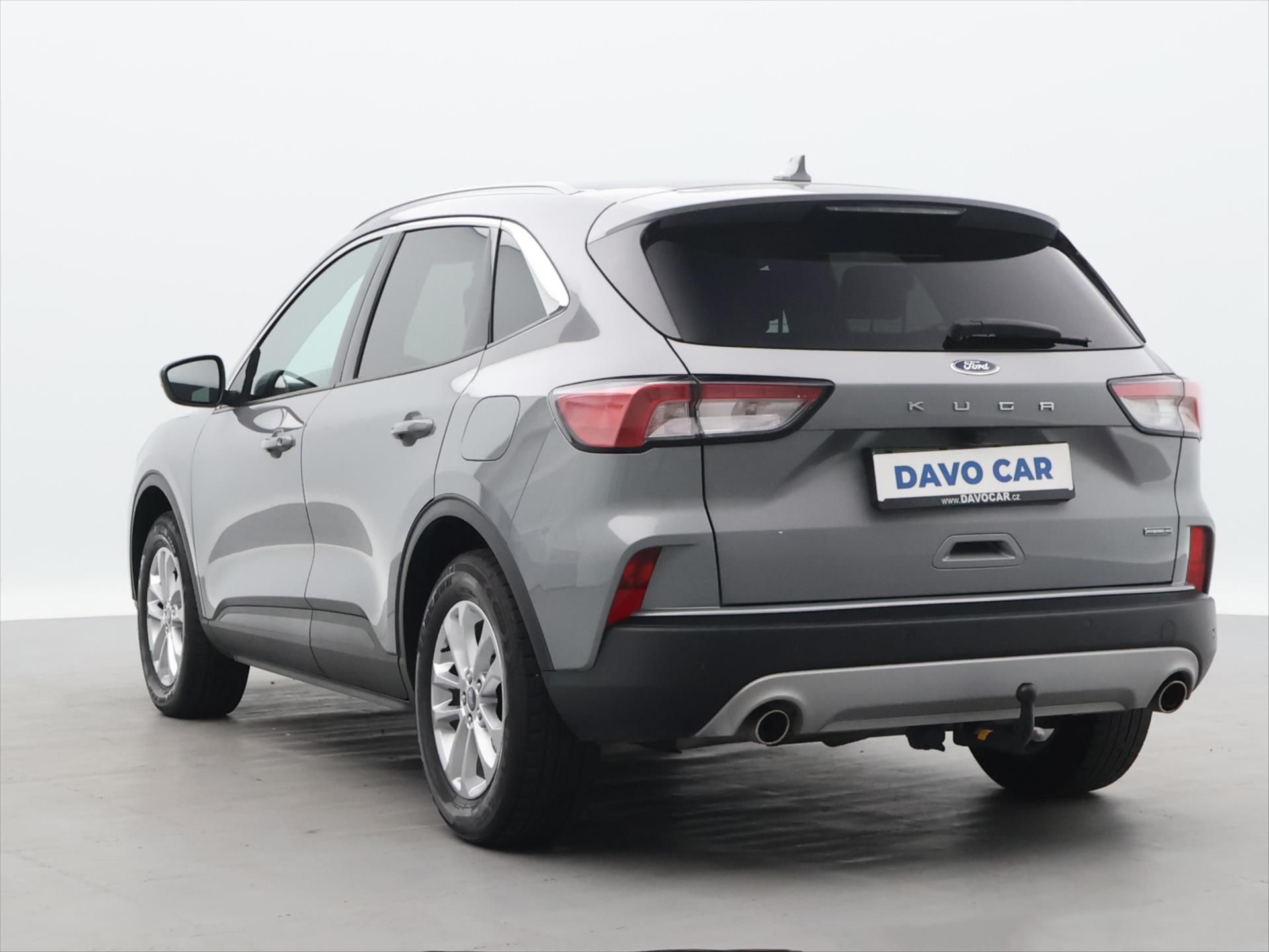 Ford Kuga, 2,5 Hybrid 140kW AWD Titanium - fotka 5