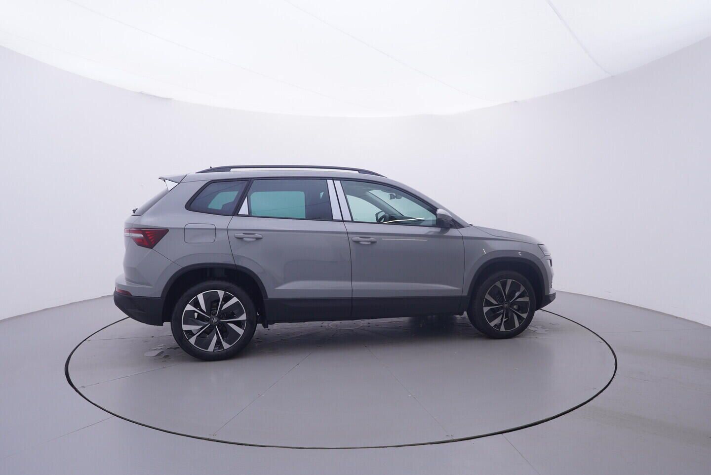 Škoda Karoq, Dynamic 1,5 TSI 110 kW - fotka 6