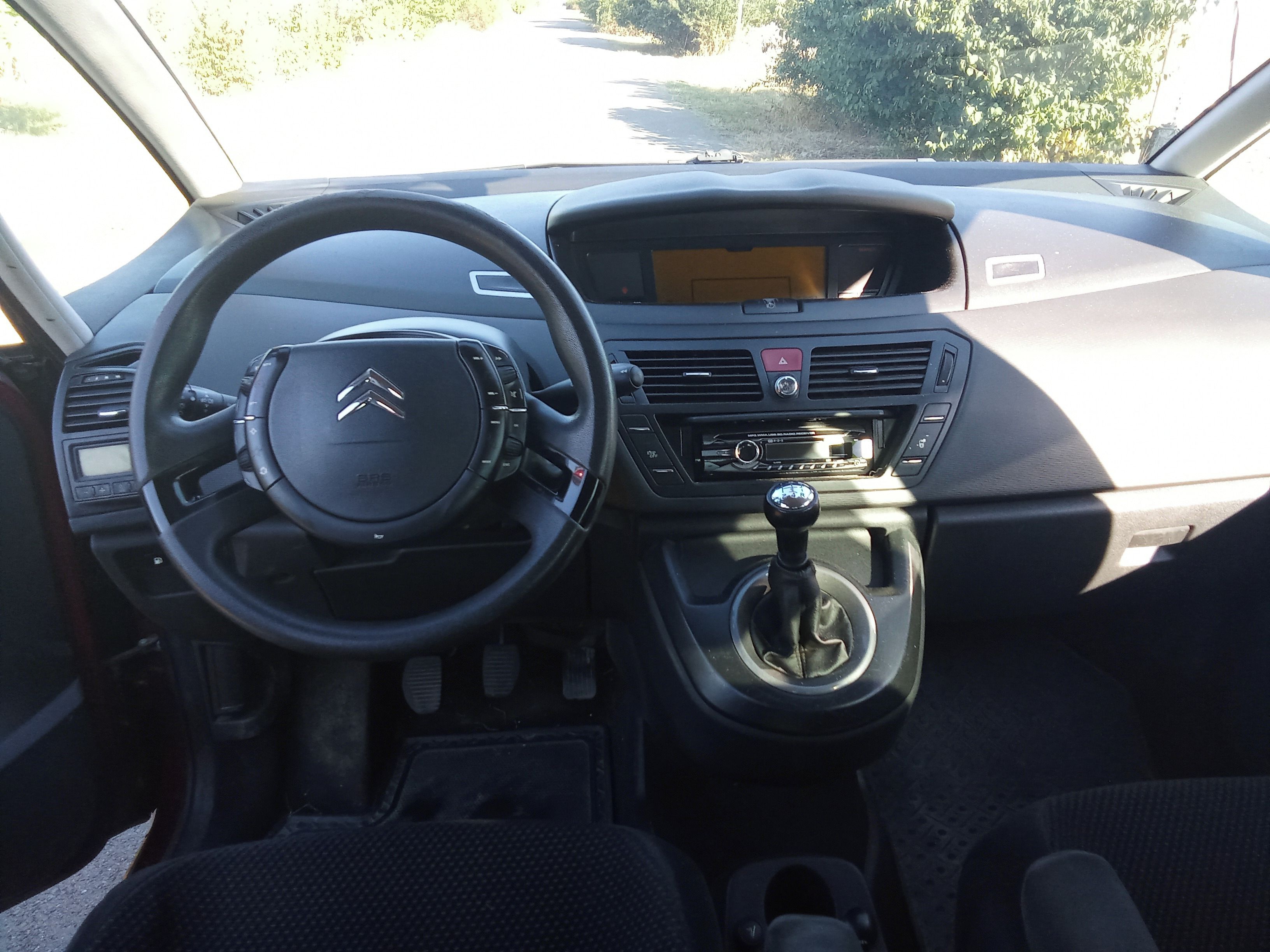 Citroën C4 Picasso, 1.6HDi 80kW / 2 x ALU KOLA - fotka 6