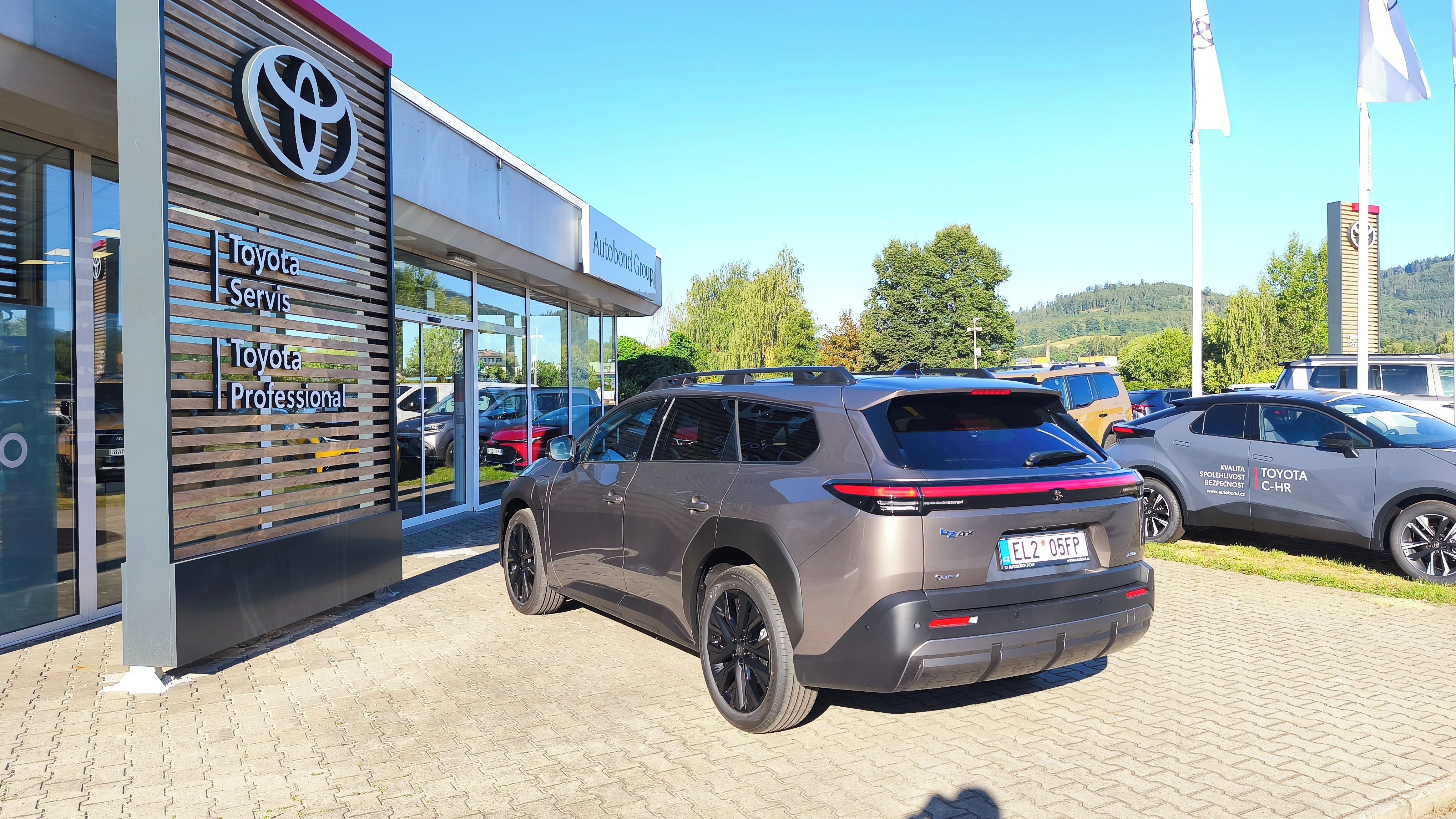 Toyota bZ4X, BZ4X Touring 4x4 EXECUTIVE - fotka 6