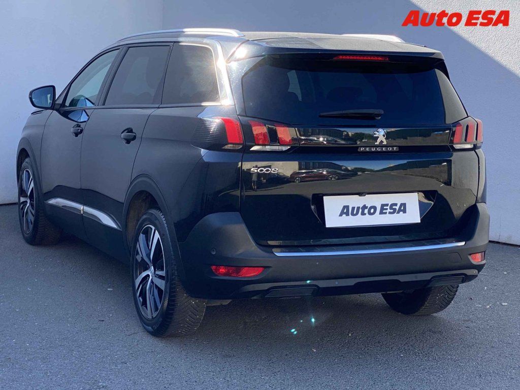 Peugeot 5008, 1.5 HDi,navi - fotka 6