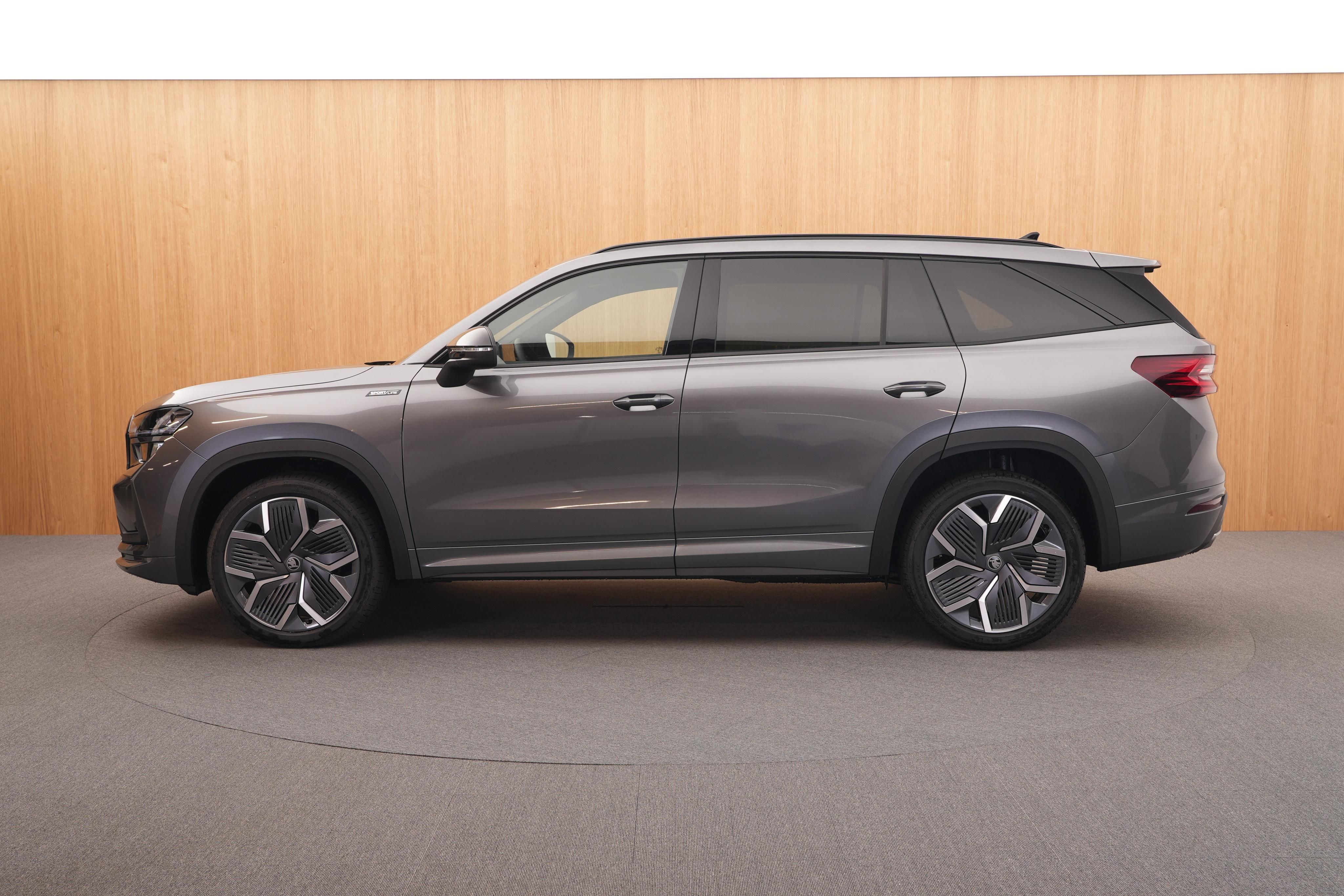 Škoda Kodiaq, Sportine 2.0 TDI 4x4 DSG - fotka 2