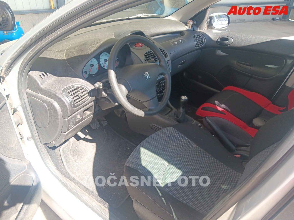 Peugeot 206, 1.4HDi,2.maj,ČR - fotka 3