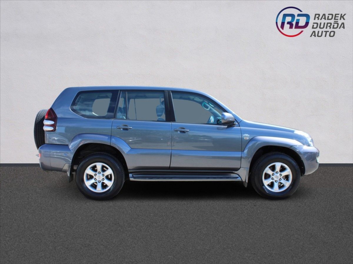 Toyota Land Cruiser, 3,0 D-4D  ČR,4x4,AUTOMAT,8MÍST - fotka 4