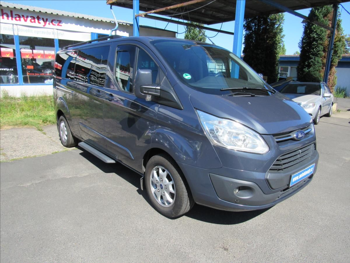 Ford Tourneo Custom, 2,2 TDCi 114kW 9 míst - fotka 3