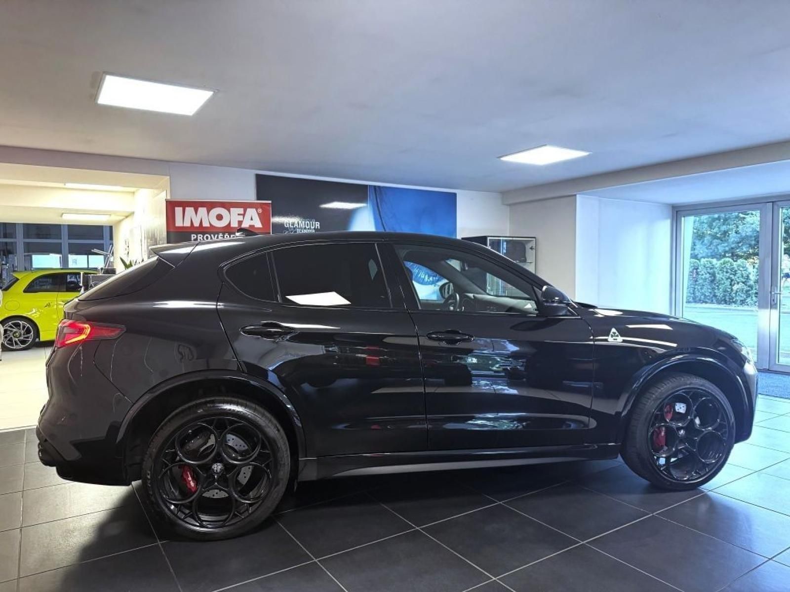 Alfa Romeo Stelvio, 2.9 V6 BiTurbo 520k QV Carbon - fotka 4