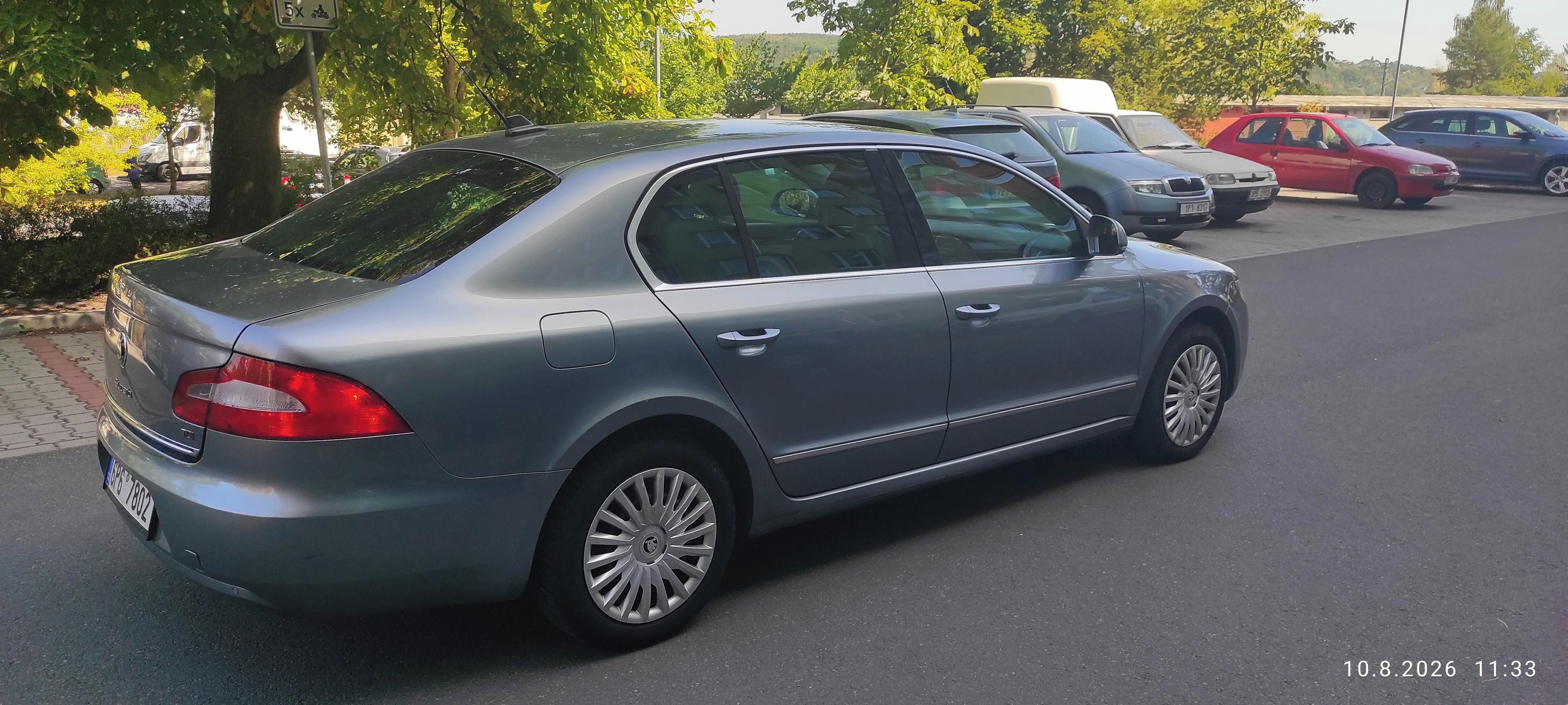 Škoda Superb, servisováno - fotka 4