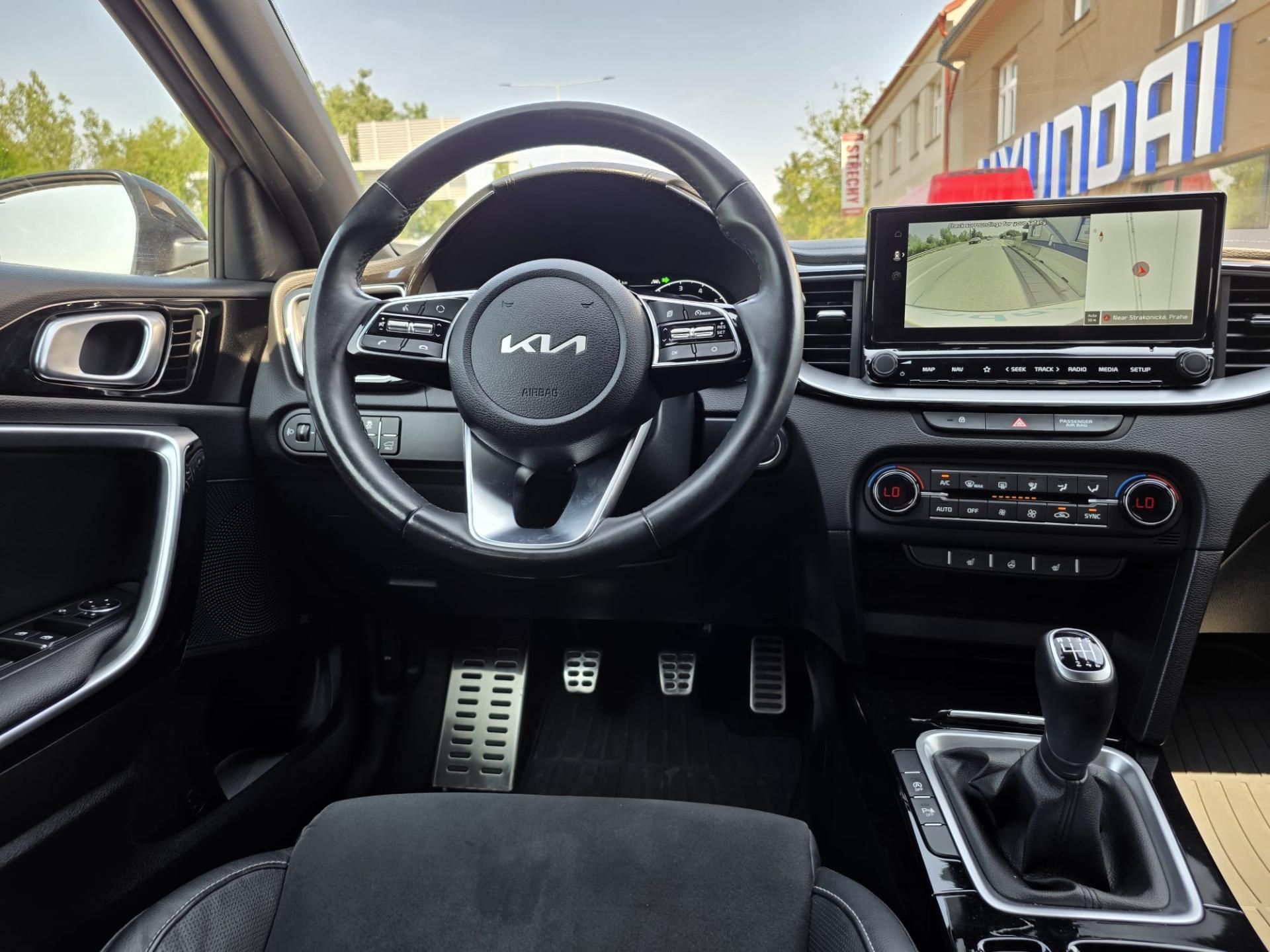 Kia XCee´d, 1.5-NAVI-KAMERA-V ZÁRUCE - fotka 2
