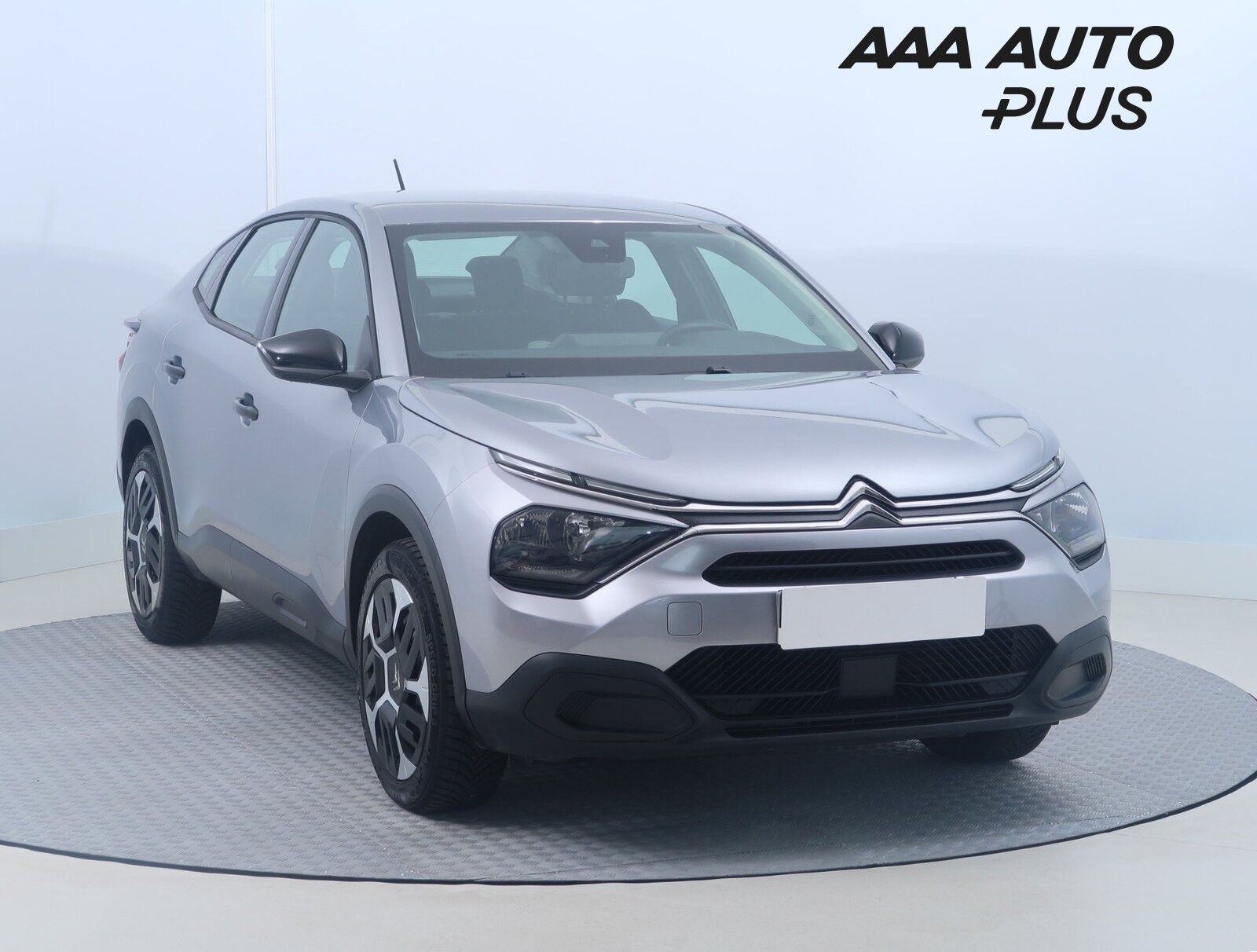 Citroën C4 X, 1.2 PureTech, ČR,1.maj