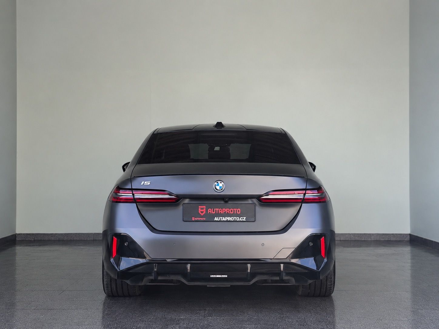 BMW i5, M60-xD-600PS-360-HUD-H&K-PANO - fotka 6
