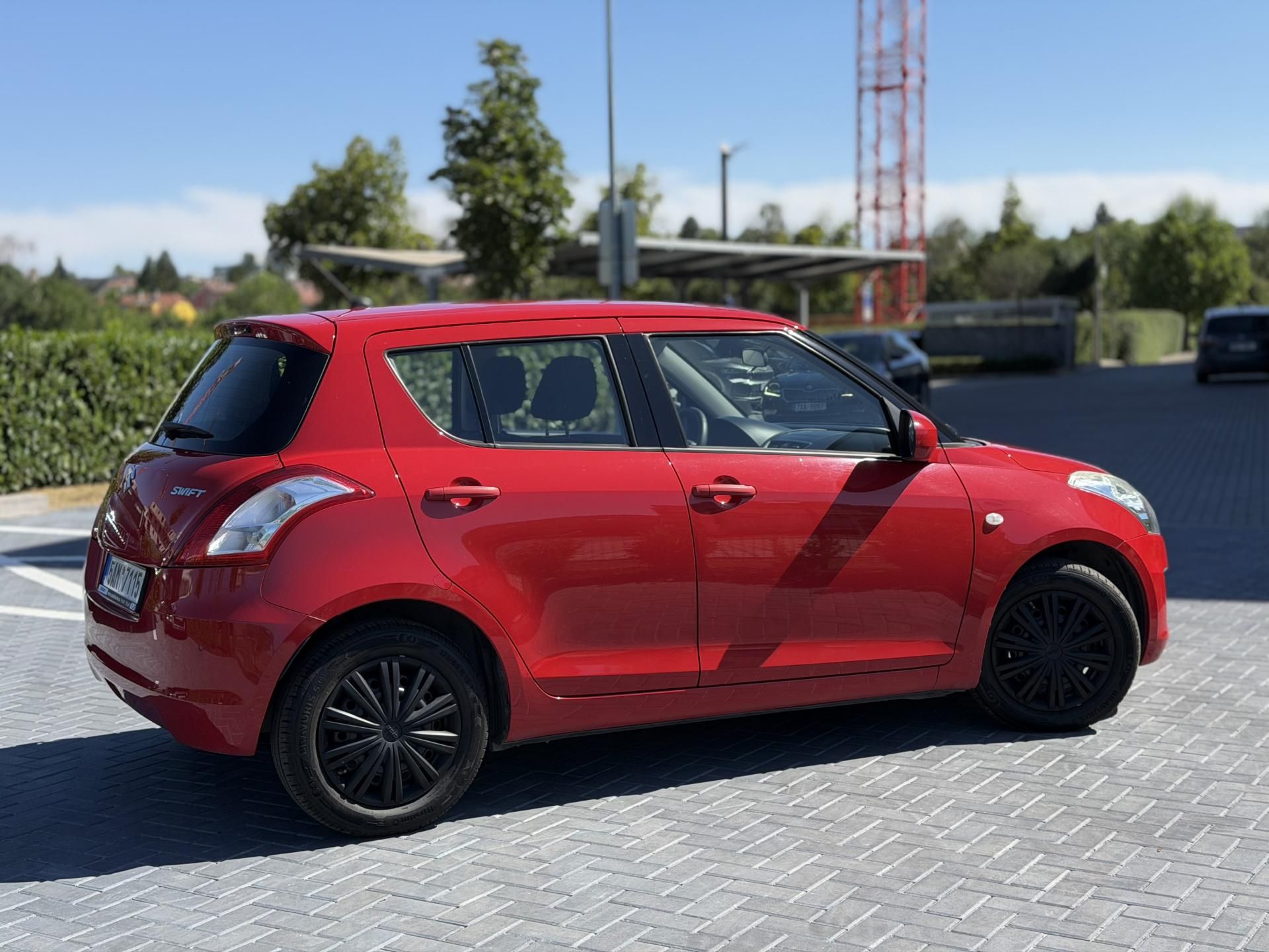 Suzuki Swift, 1.2i 69 kw - fotka 4