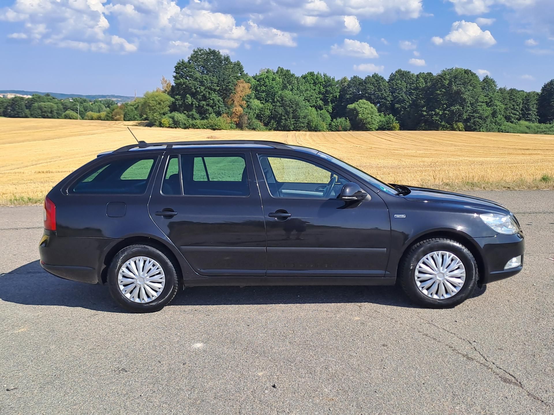 Škoda Octavia, 1.6 TDi, PĚKNÝ STAV - fotka 4