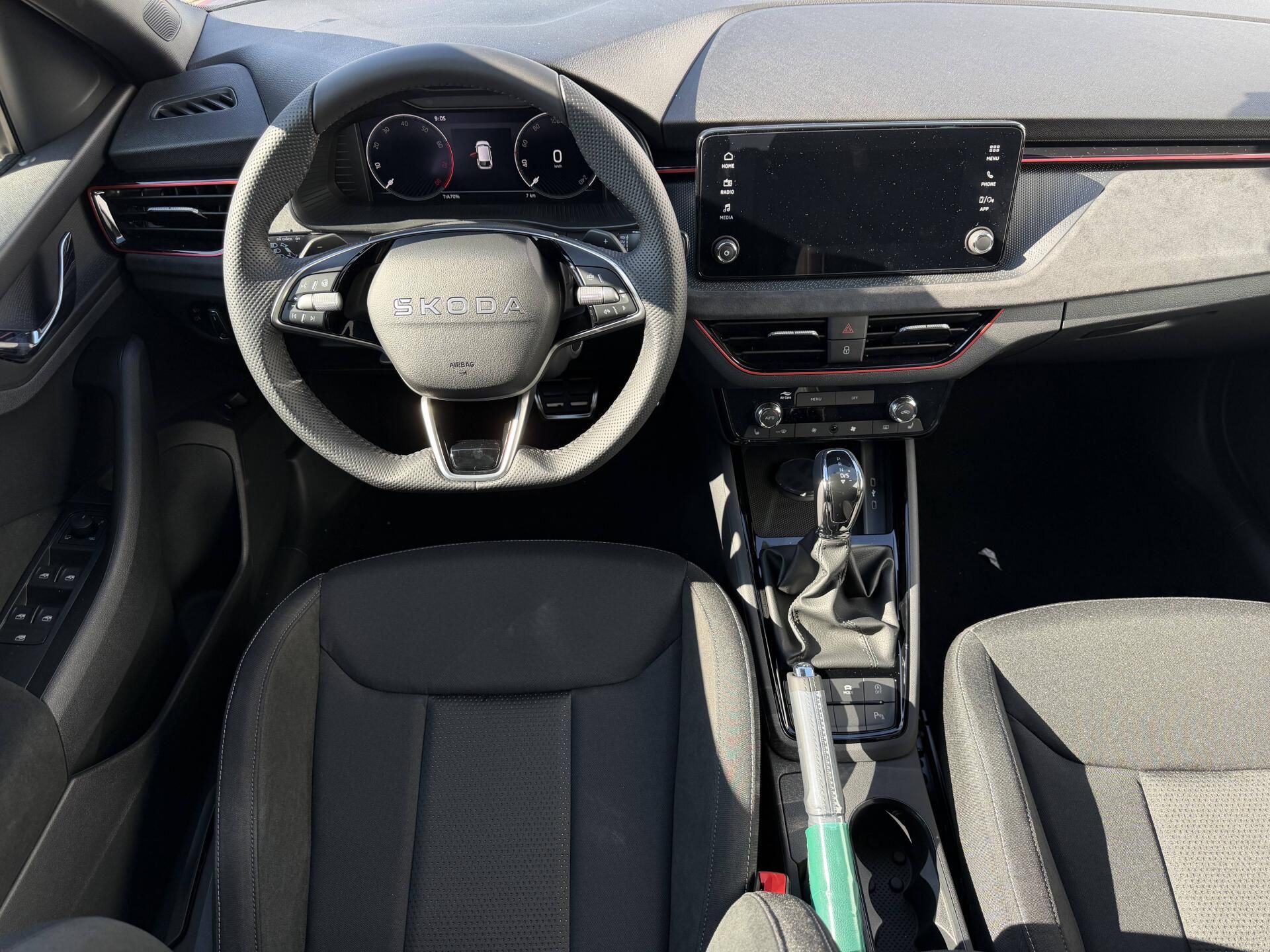 Škoda Scala, Dynamic 7DSG 1,0TSI - fotka 4