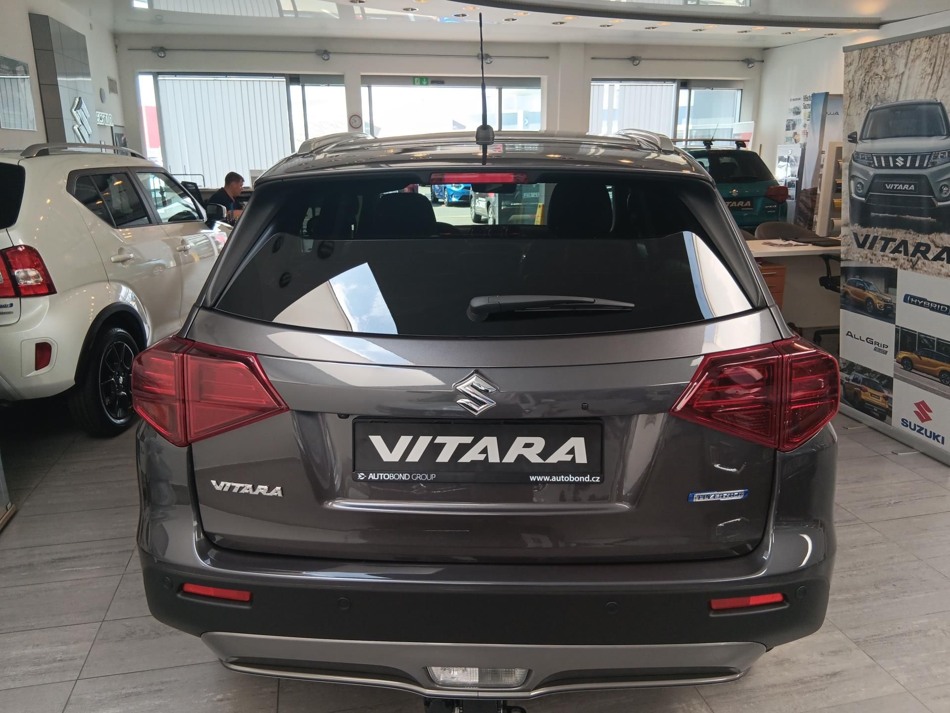 Suzuki Vitara, PREMIUM 1,4 HYBRID M/T 4x4 - fotka 4