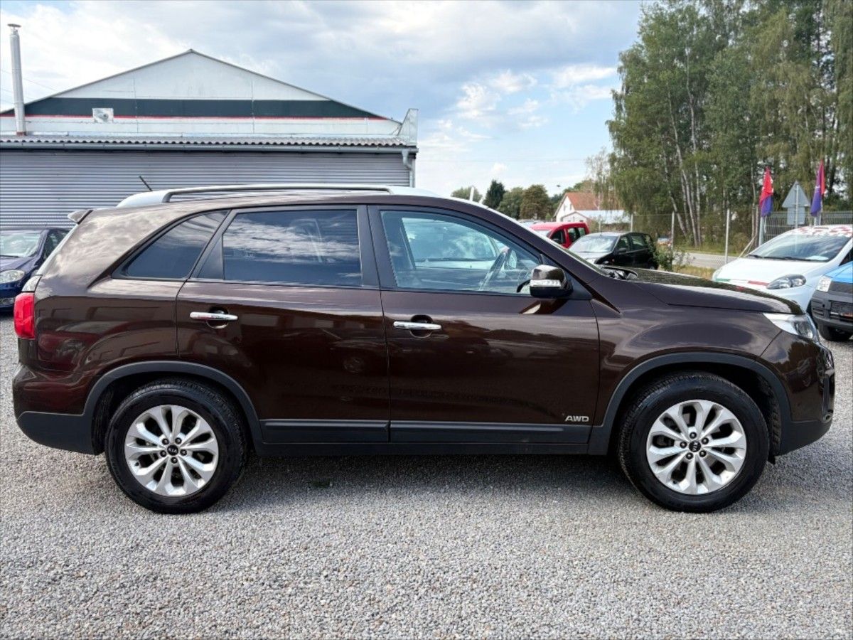 Kia Sorento, 2,2 CRDi   4x4 ČR  1. majitel - fotka 5