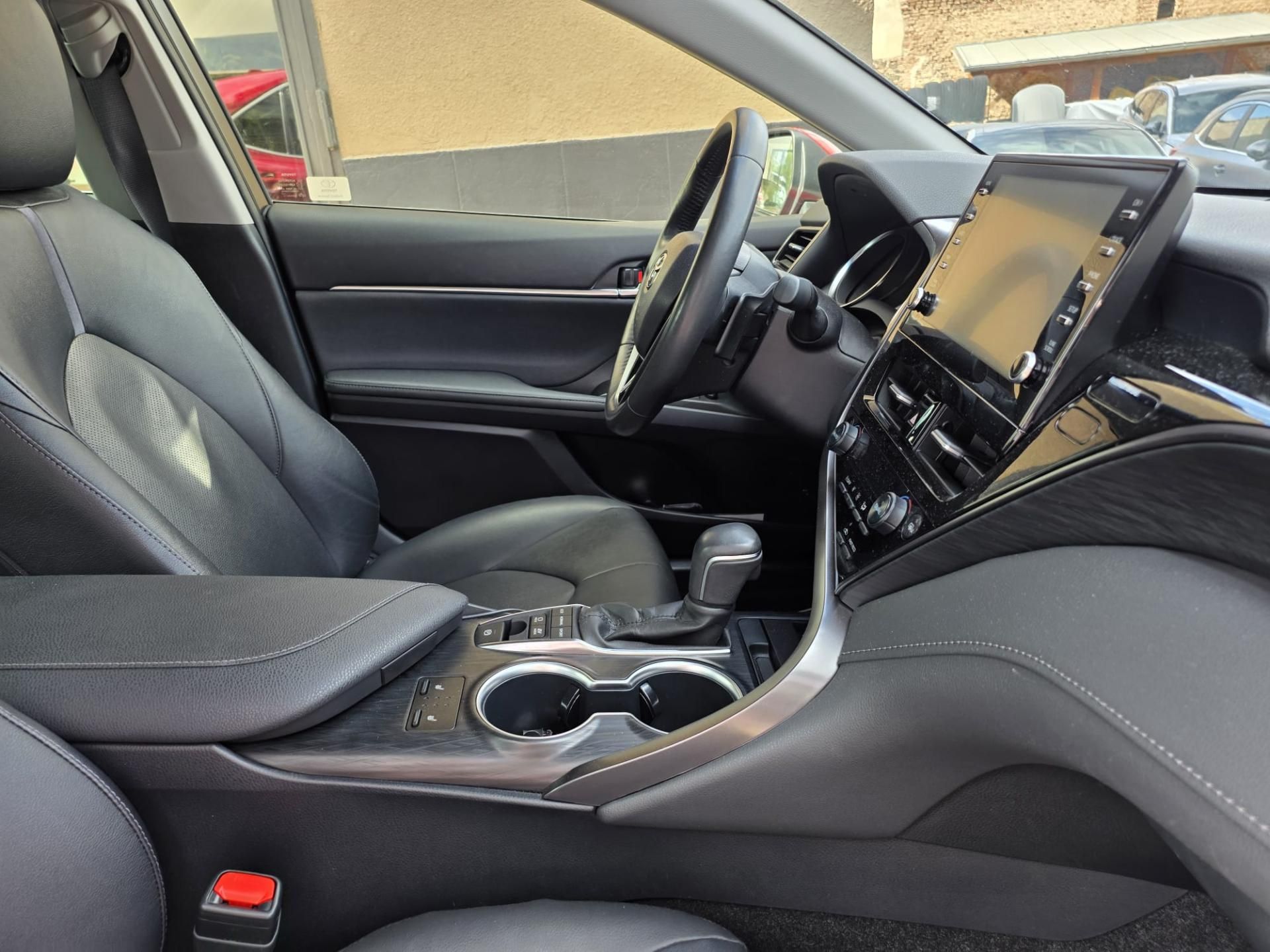 Toyota Camry, 2.5-1.MAJ-HYBRID-AUTOMAT - fotka 4